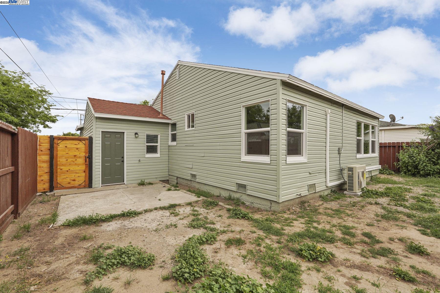 Detail Gallery Image 25 of 27 For 460 W Whittier Ave, Tracy,  CA 95376 - 2 Beds | 1 Baths