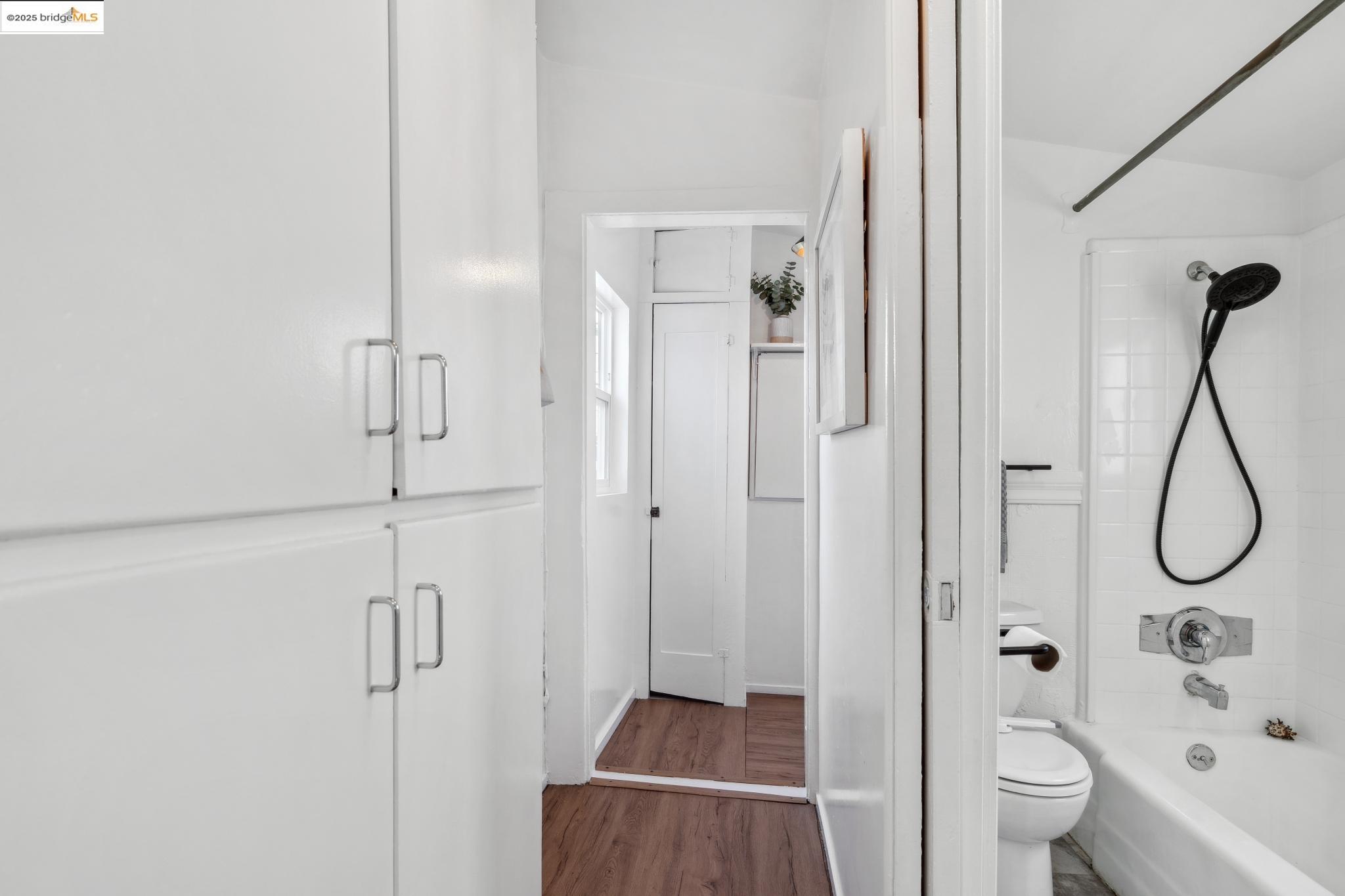 Detail Gallery Image 28 of 60 For 454 Golden Gate Ave, Richmond,  CA 94801 - 2 Beds | 1 Baths