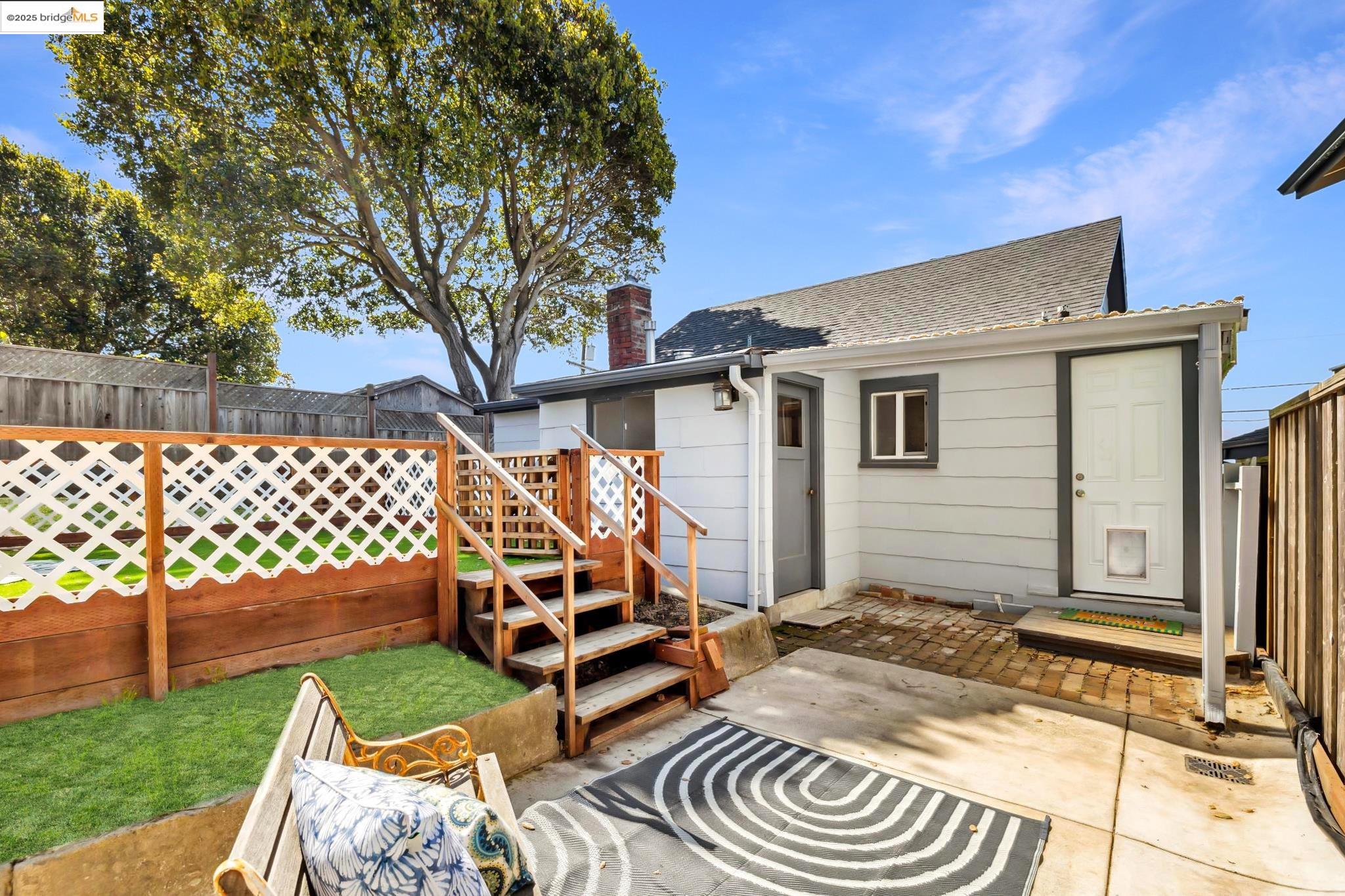 Detail Gallery Image 35 of 60 For 454 Golden Gate Ave, Richmond,  CA 94801 - 2 Beds | 1 Baths