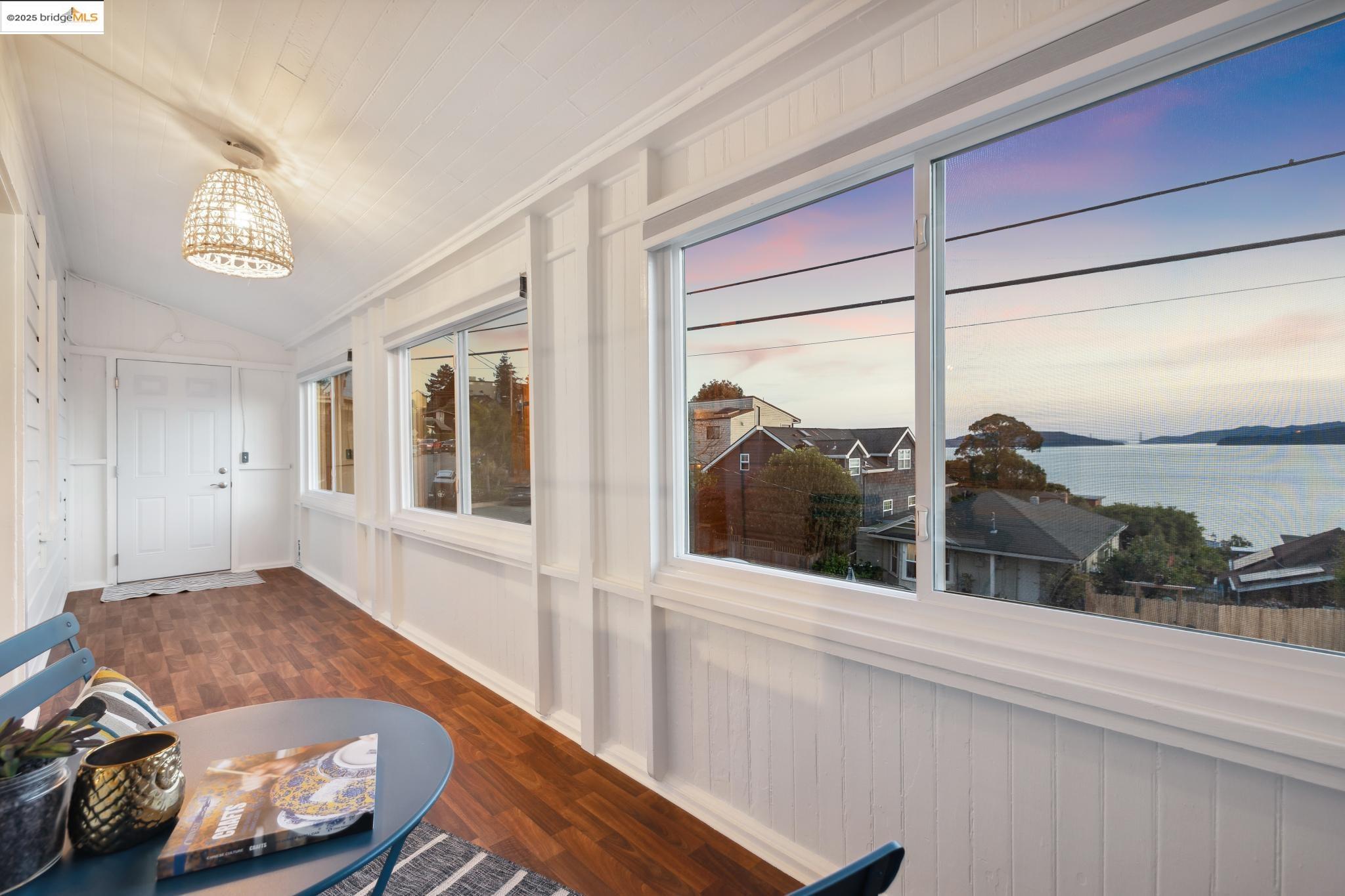 Detail Gallery Image 5 of 60 For 454 Golden Gate Ave, Richmond,  CA 94801 - 2 Beds | 1 Baths