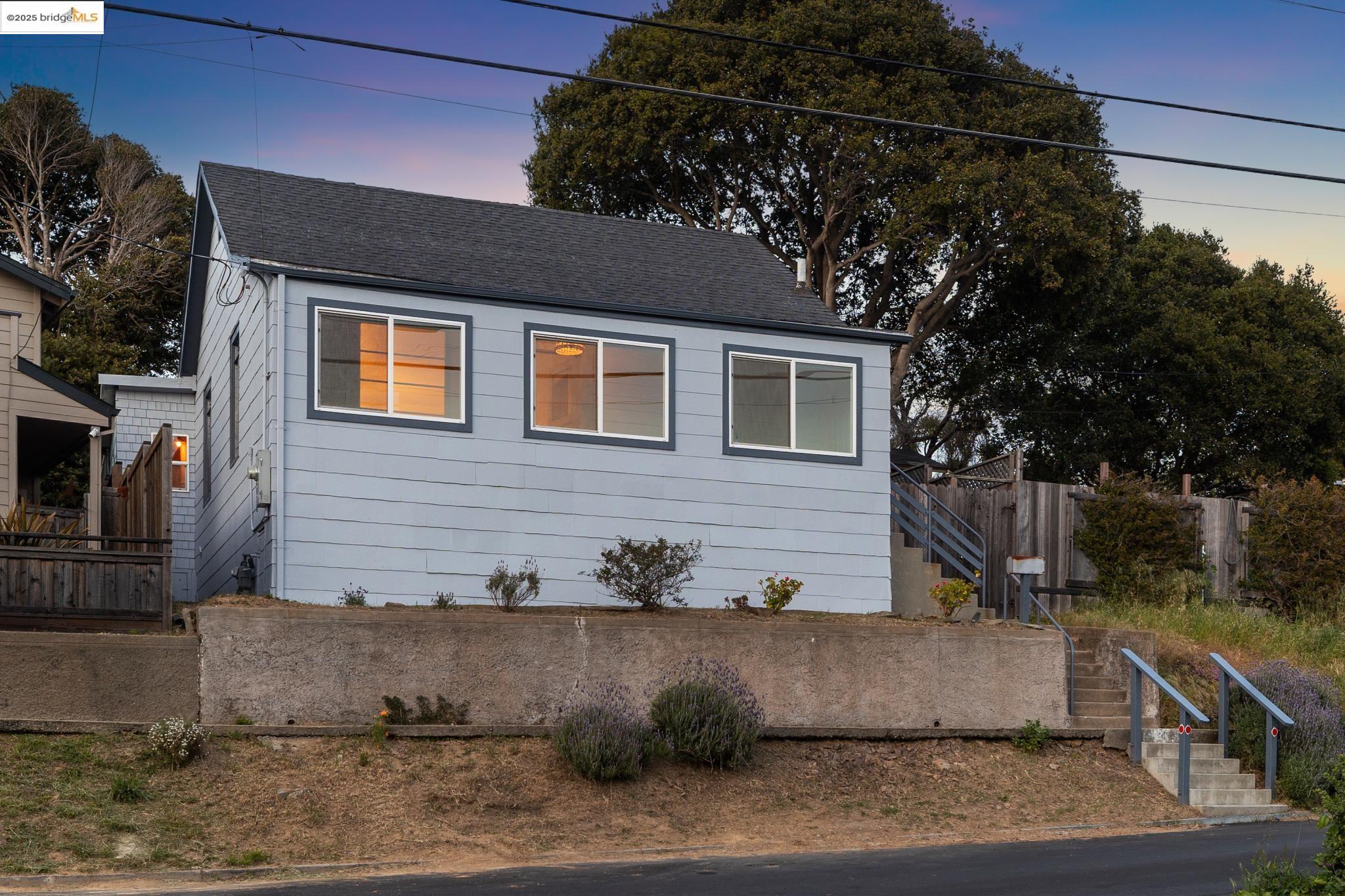 Detail Gallery Image 48 of 60 For 454 Golden Gate Ave, Richmond,  CA 94801 - 2 Beds | 1 Baths
