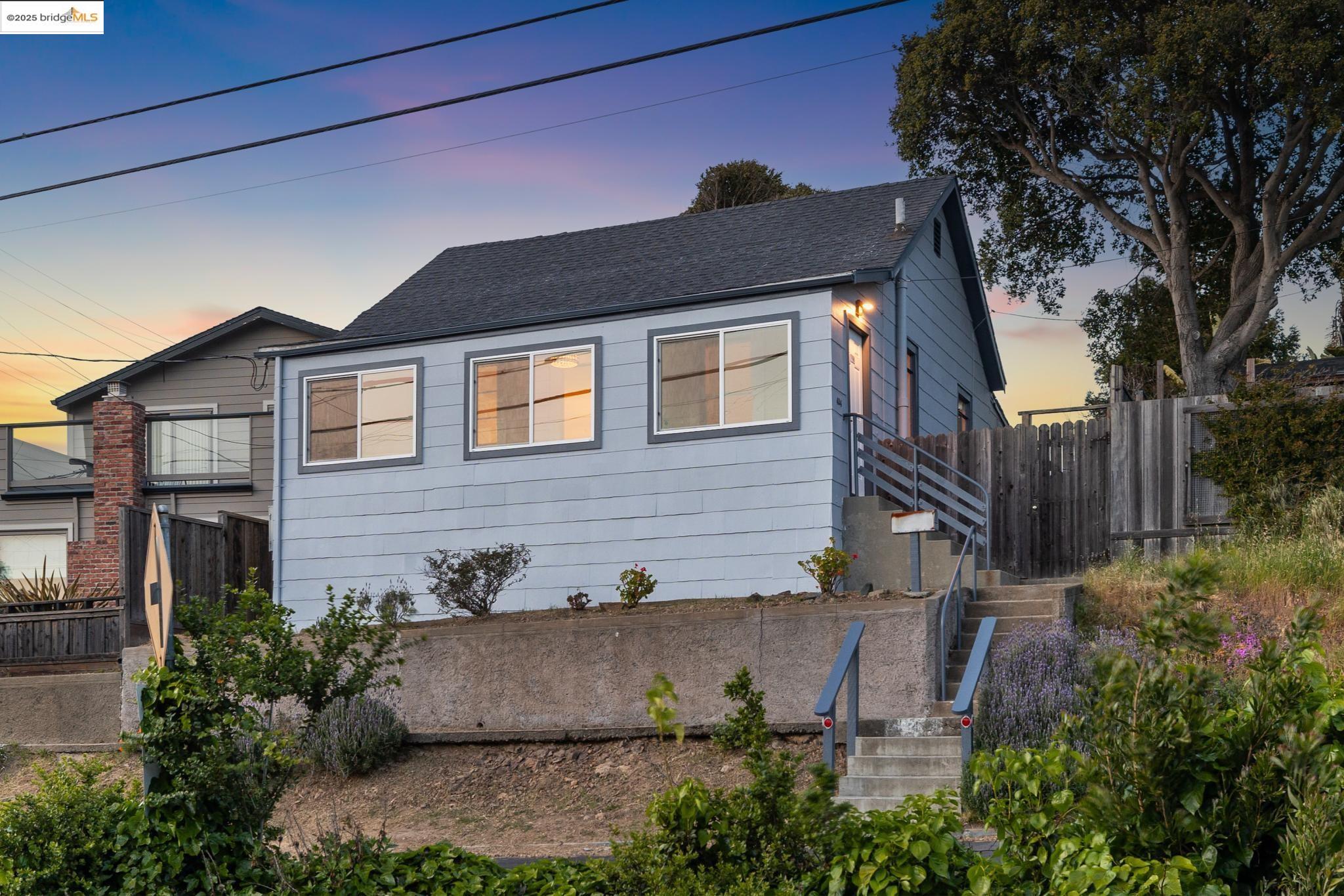 Detail Gallery Image 51 of 60 For 454 Golden Gate Ave, Richmond,  CA 94801 - 2 Beds | 1 Baths
