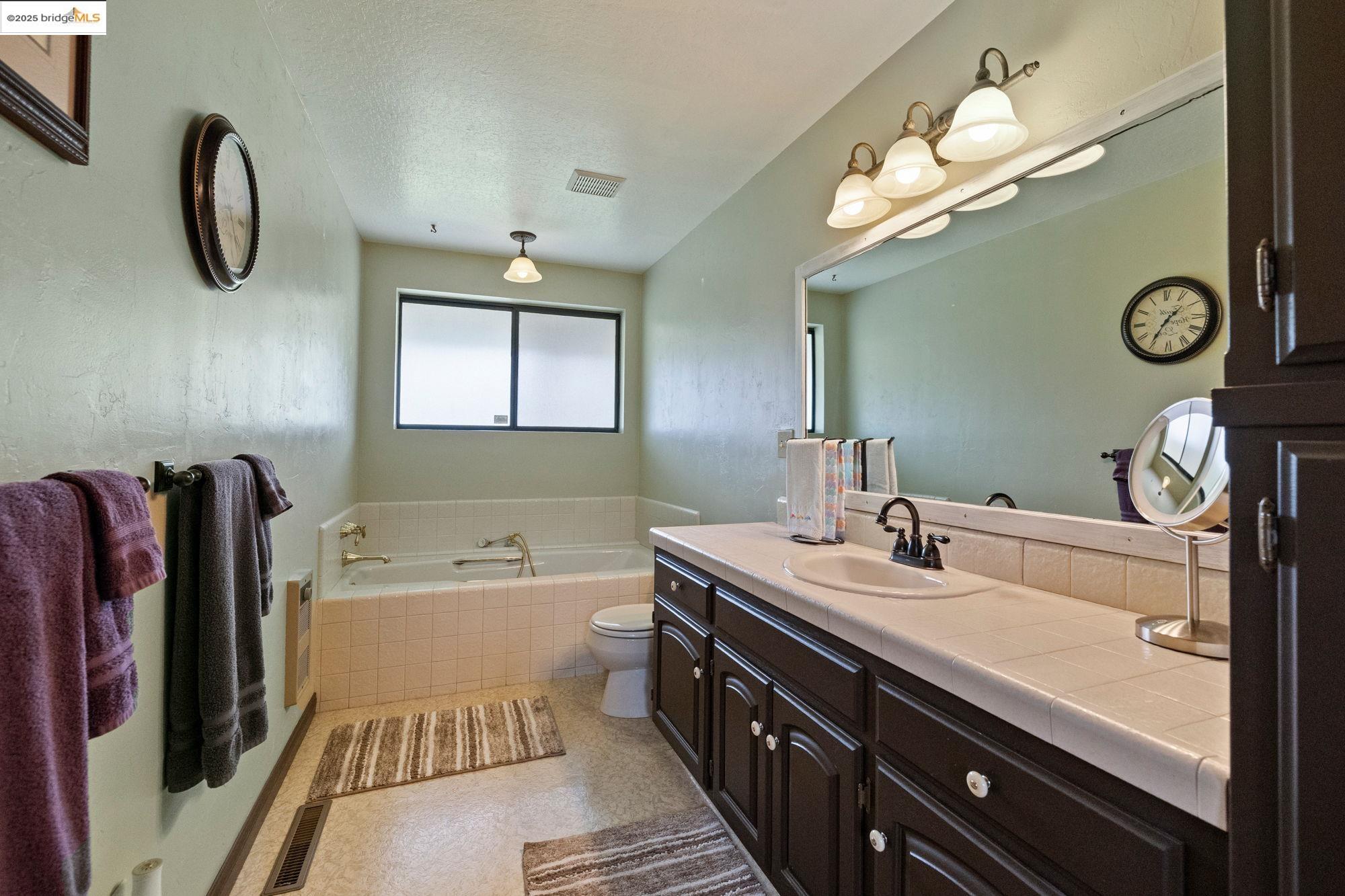 Detail Gallery Image 41 of 60 For 22309 Villas Ln, Sonora,  CA 95370 - 4 Beds | 3 Baths