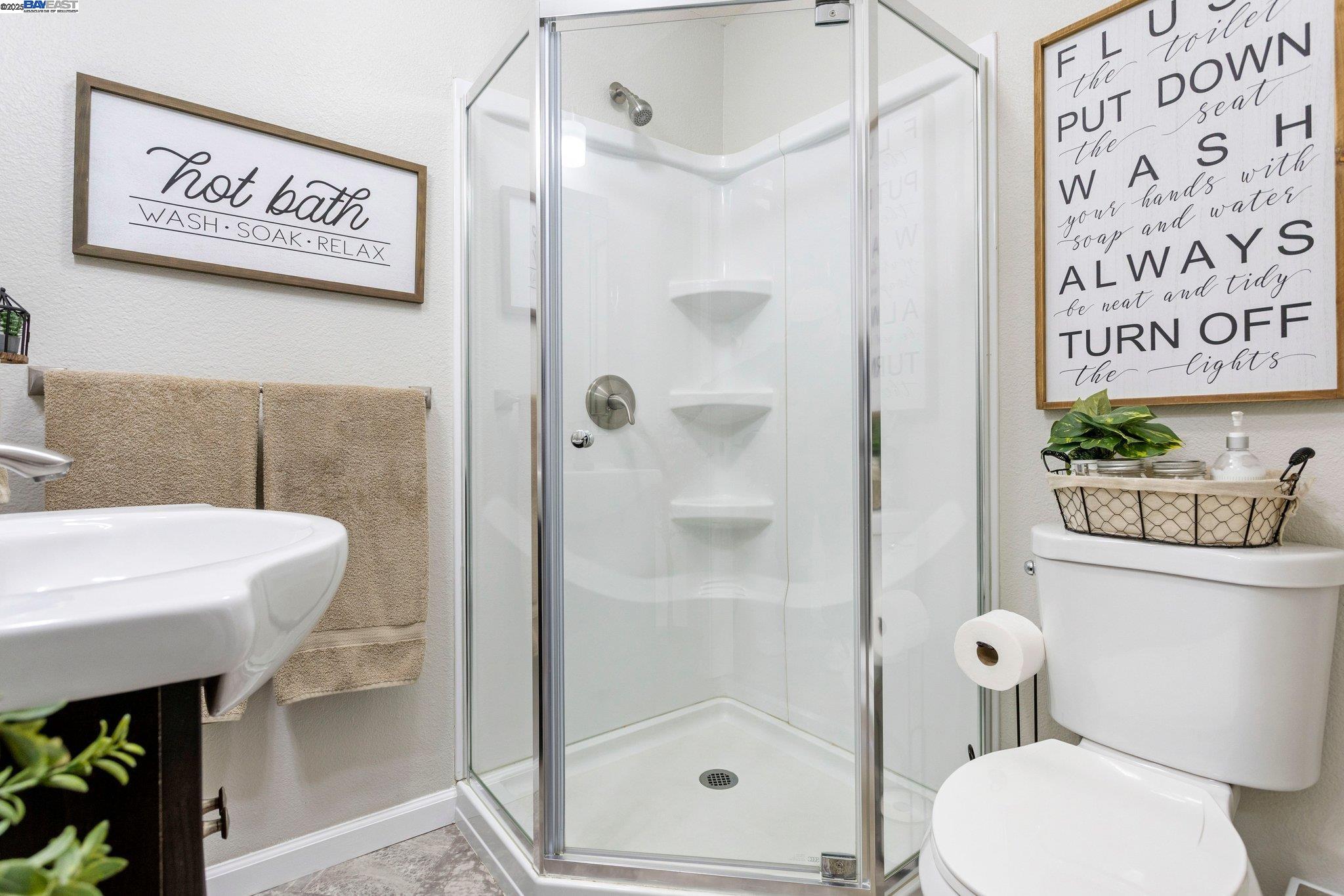 Detail Gallery Image 16 of 50 For 19 Shasta Drive, Rio Vista,  CA 94571 - 3 Beds | 2 Baths