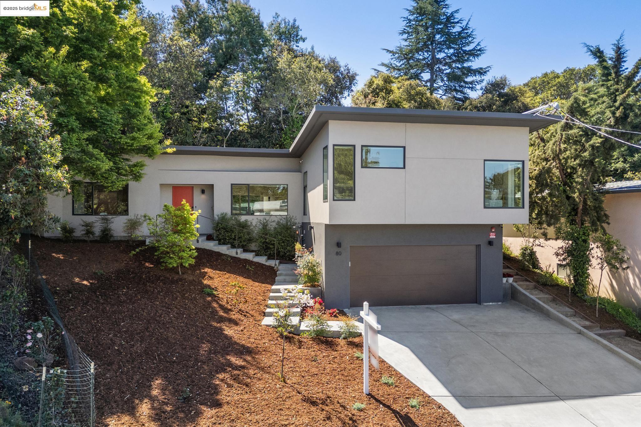 Detail Gallery Image 1 of 1 For 80 Avenida Martinez, El Sobrante,  CA 94803 - 4 Beds | 2 Baths