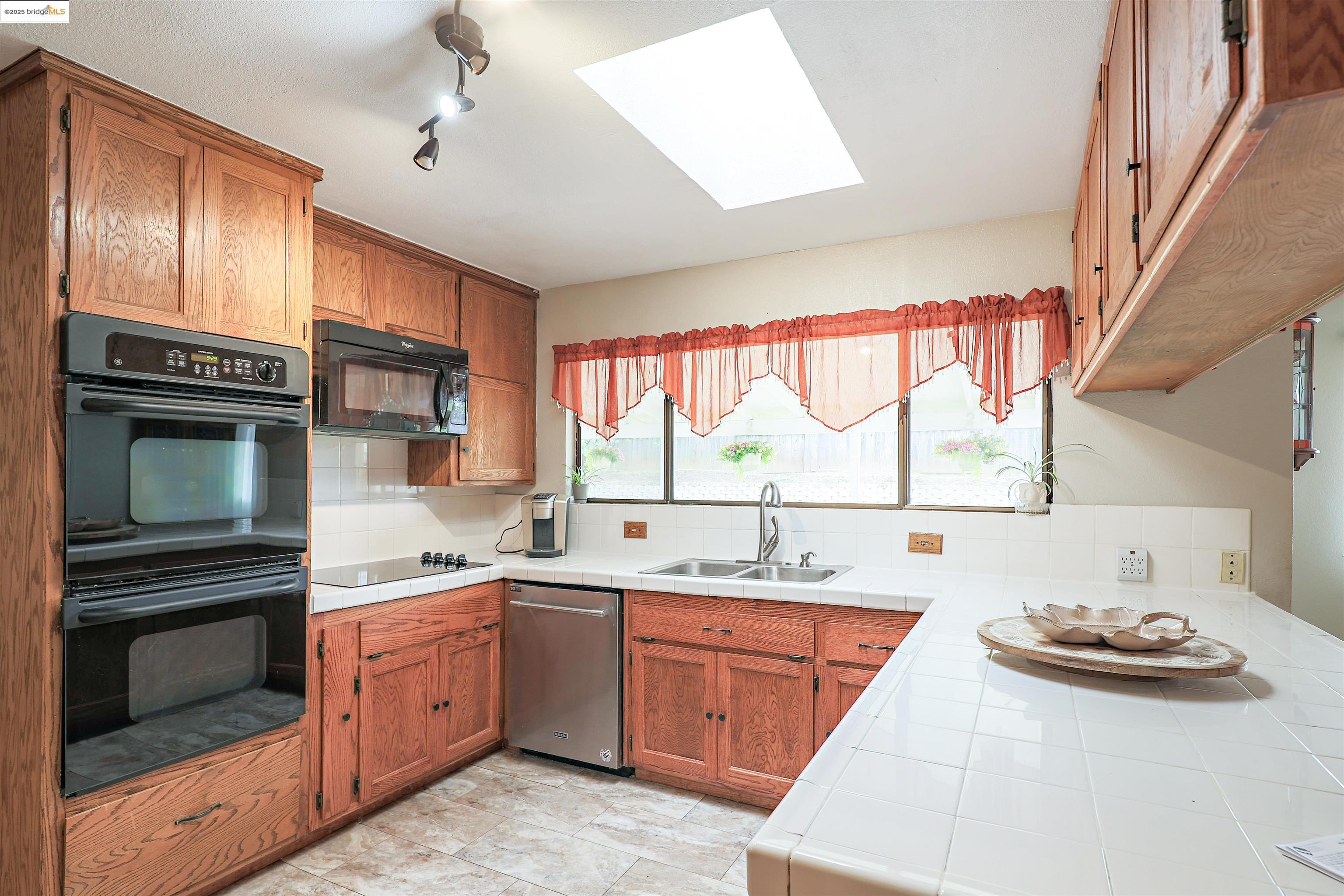 Detail Gallery Image 1 of 1 For 20321 Nashua Rd, Sonora,  CA 95370-9999 - 4 Beds | 2/1 Baths