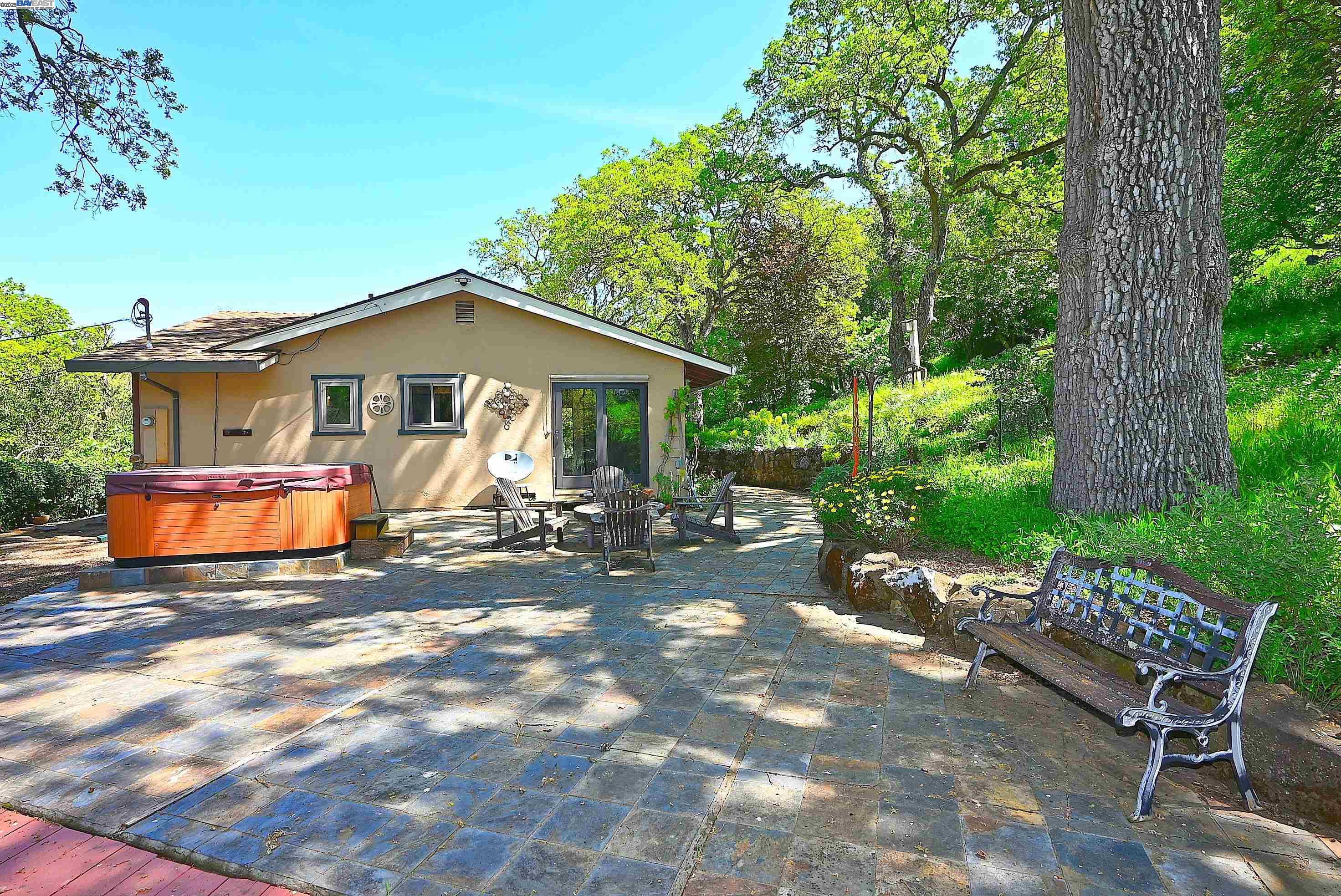 Detail Gallery Image 11 of 53 For 5070 Morgan Territory Rd, Clayton,  CA 94517 - 3 Beds | 2 Baths