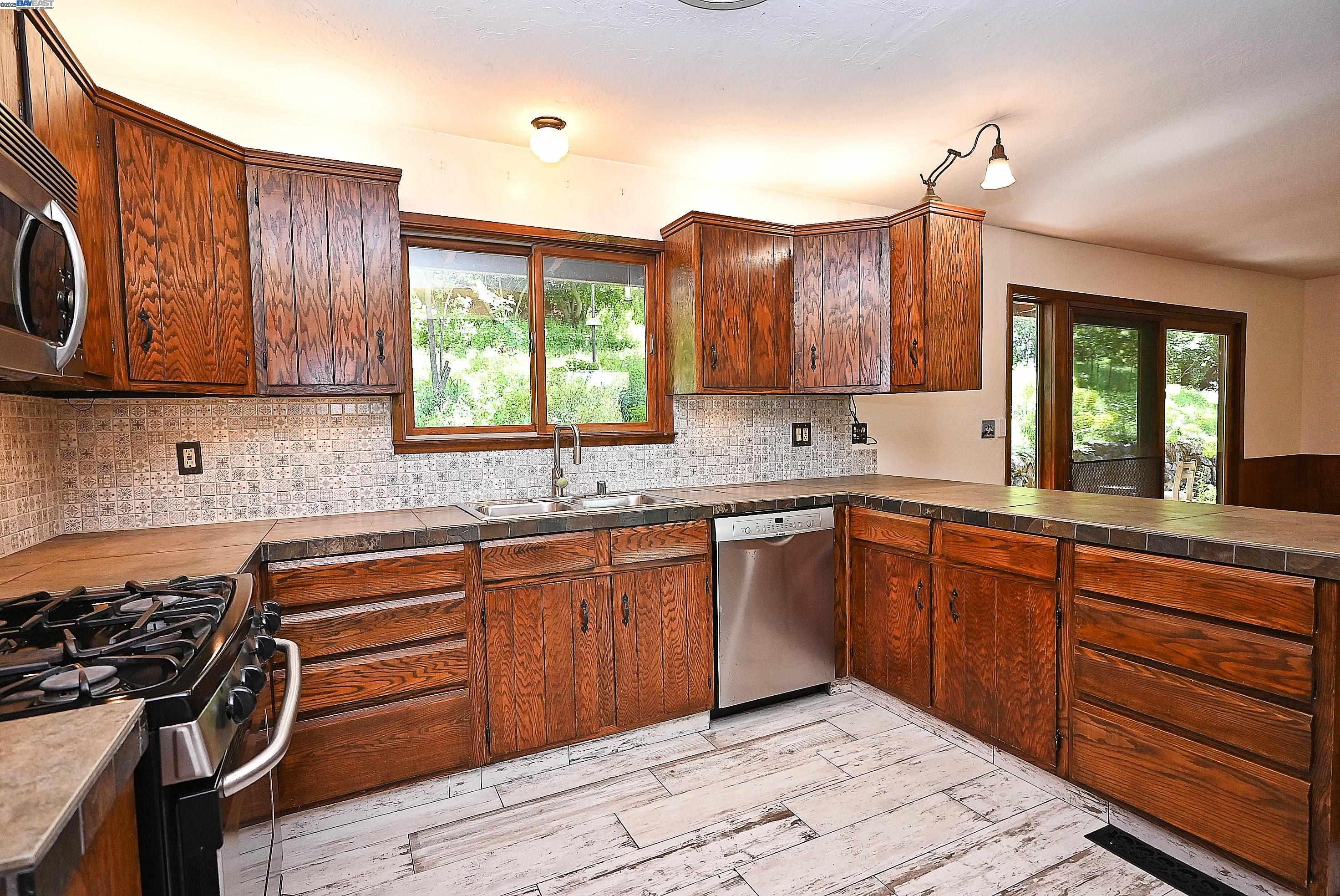 Detail Gallery Image 24 of 53 For 5070 Morgan Territory Rd, Clayton,  CA 94517 - 3 Beds | 2 Baths