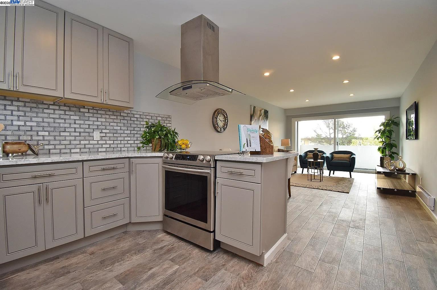Photo #5: 41092565 Listing: Photo #5