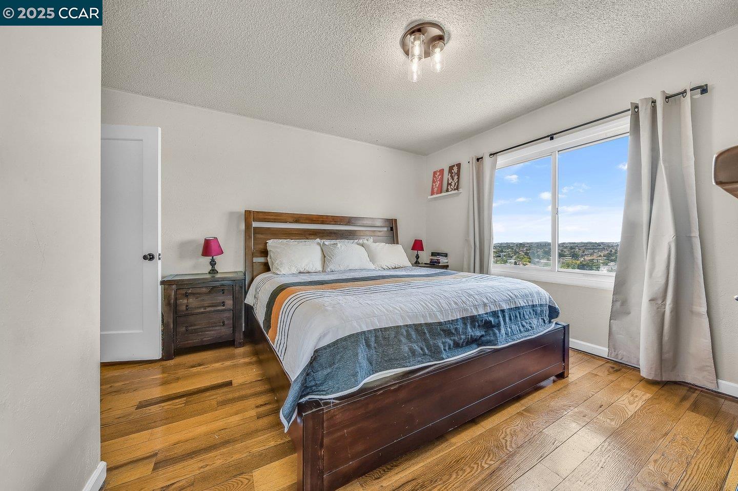 Detail Gallery Image 21 of 44 For 9305 Burr St, Oakland,  CA 94605 - 3 Beds | 2 Baths