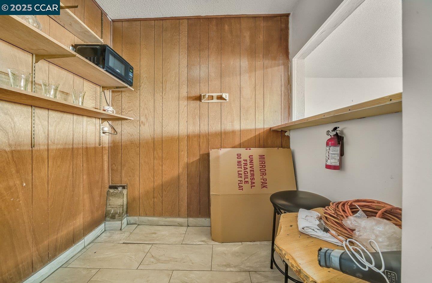 Detail Gallery Image 31 of 44 For 9305 Burr St, Oakland,  CA 94605 - 3 Beds | 2 Baths