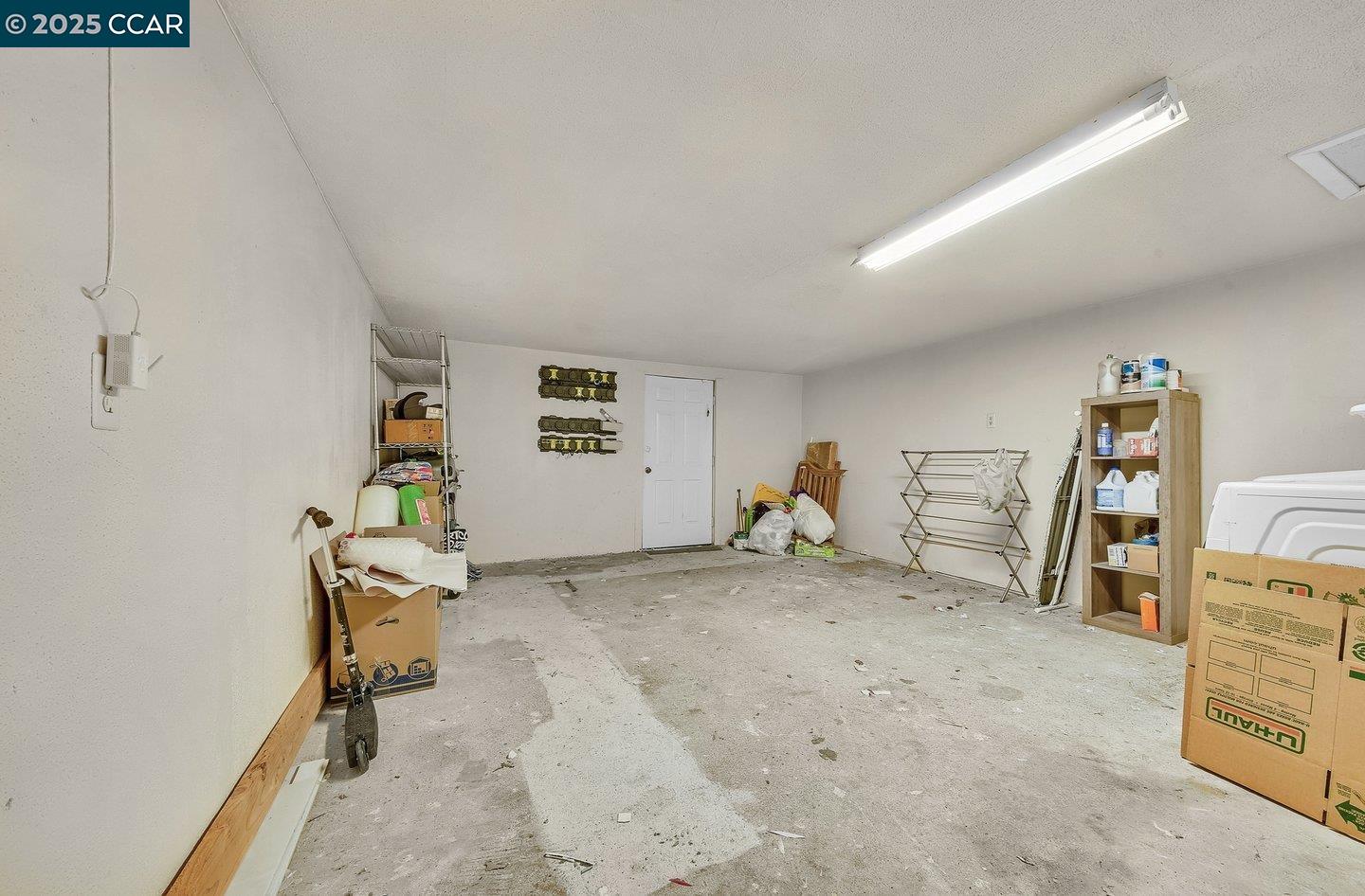 Detail Gallery Image 36 of 44 For 9305 Burr St, Oakland,  CA 94605 - 3 Beds | 2 Baths