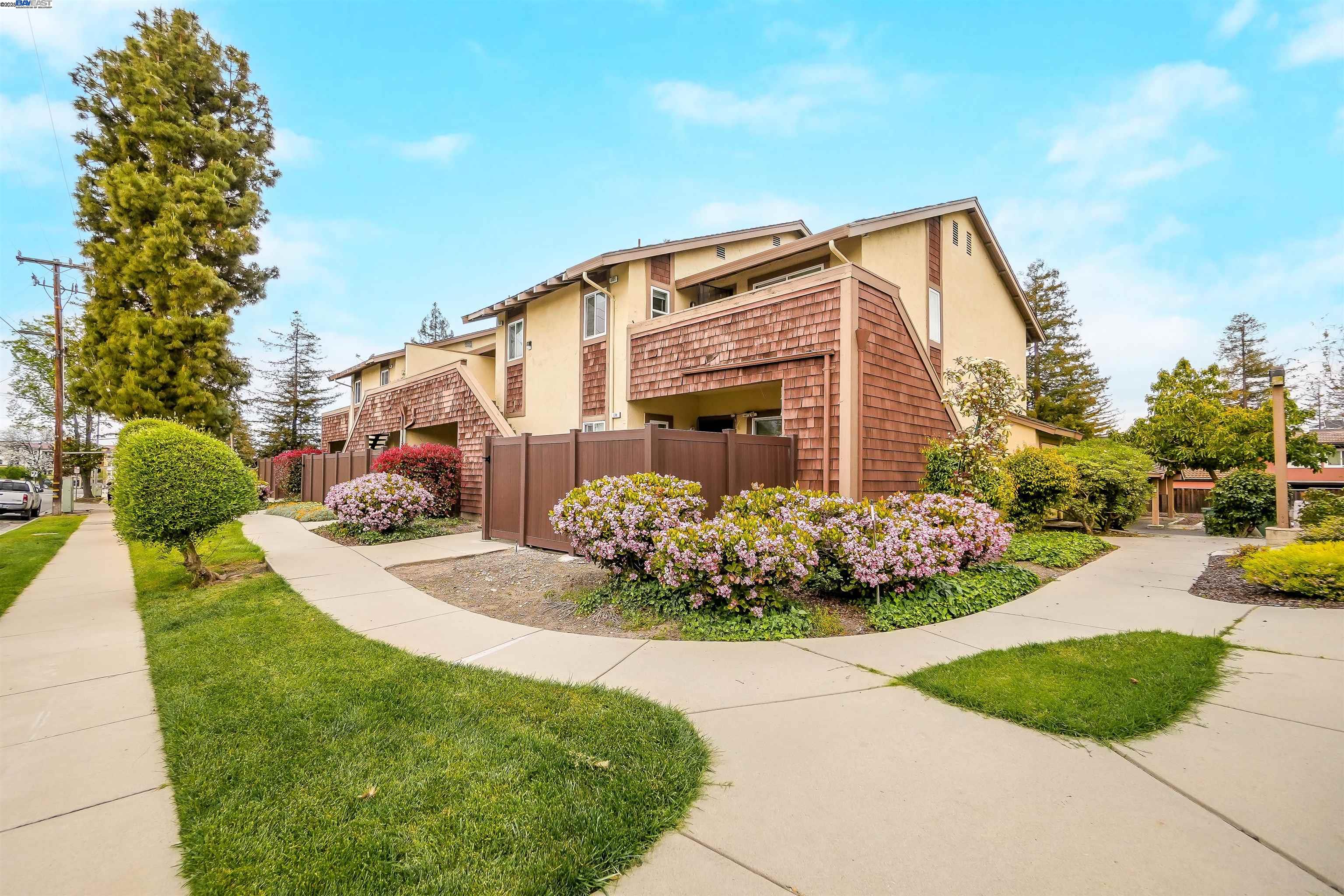 Photo #3: 41092571 Listing: Photo #3