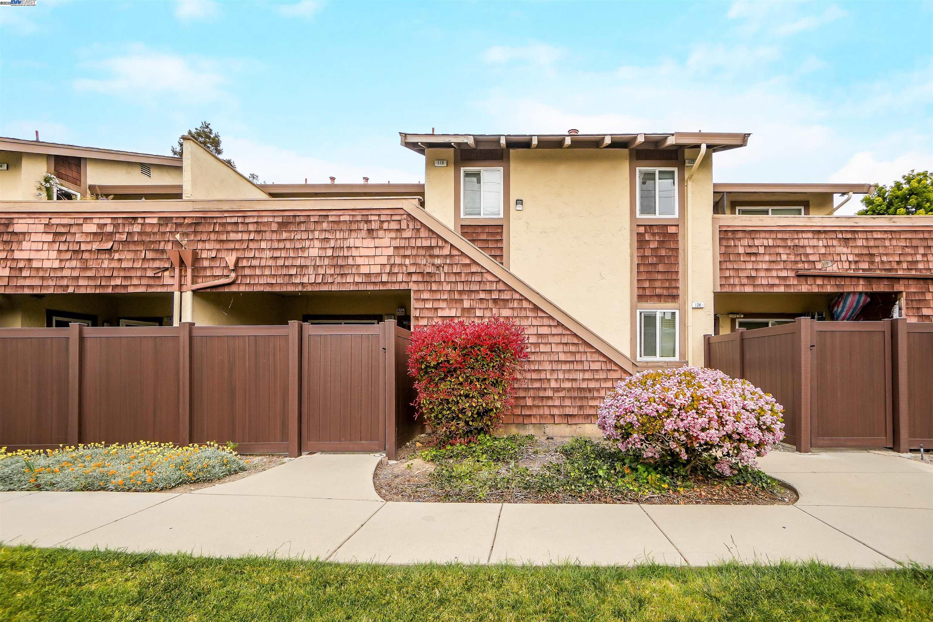 Photo #4: 41092571 Listing: Photo #4