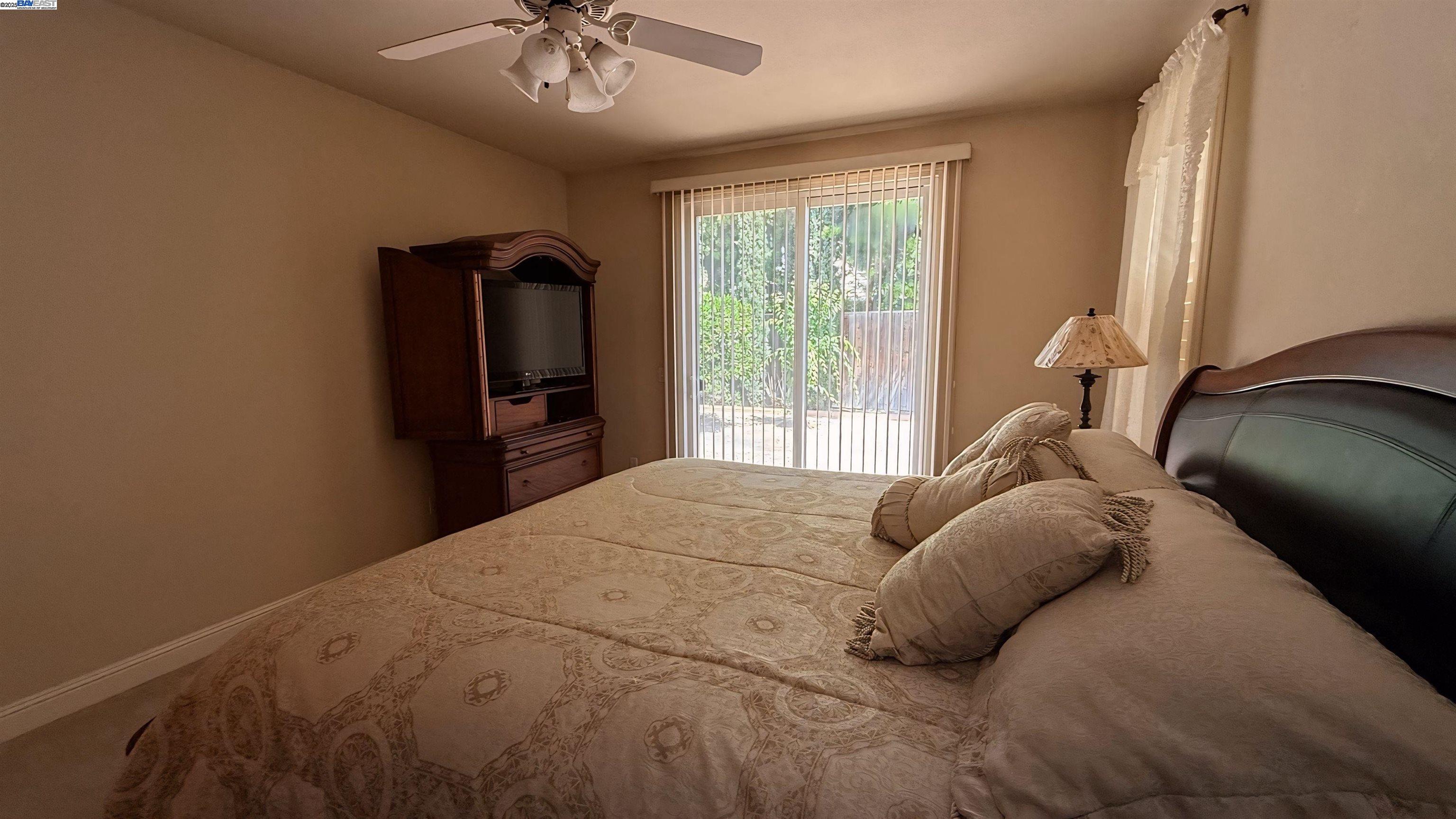 Detail Gallery Image 19 of 25 For 2454 Legacy Way, Lodi,  CA 95242 - 3 Beds | 2 Baths