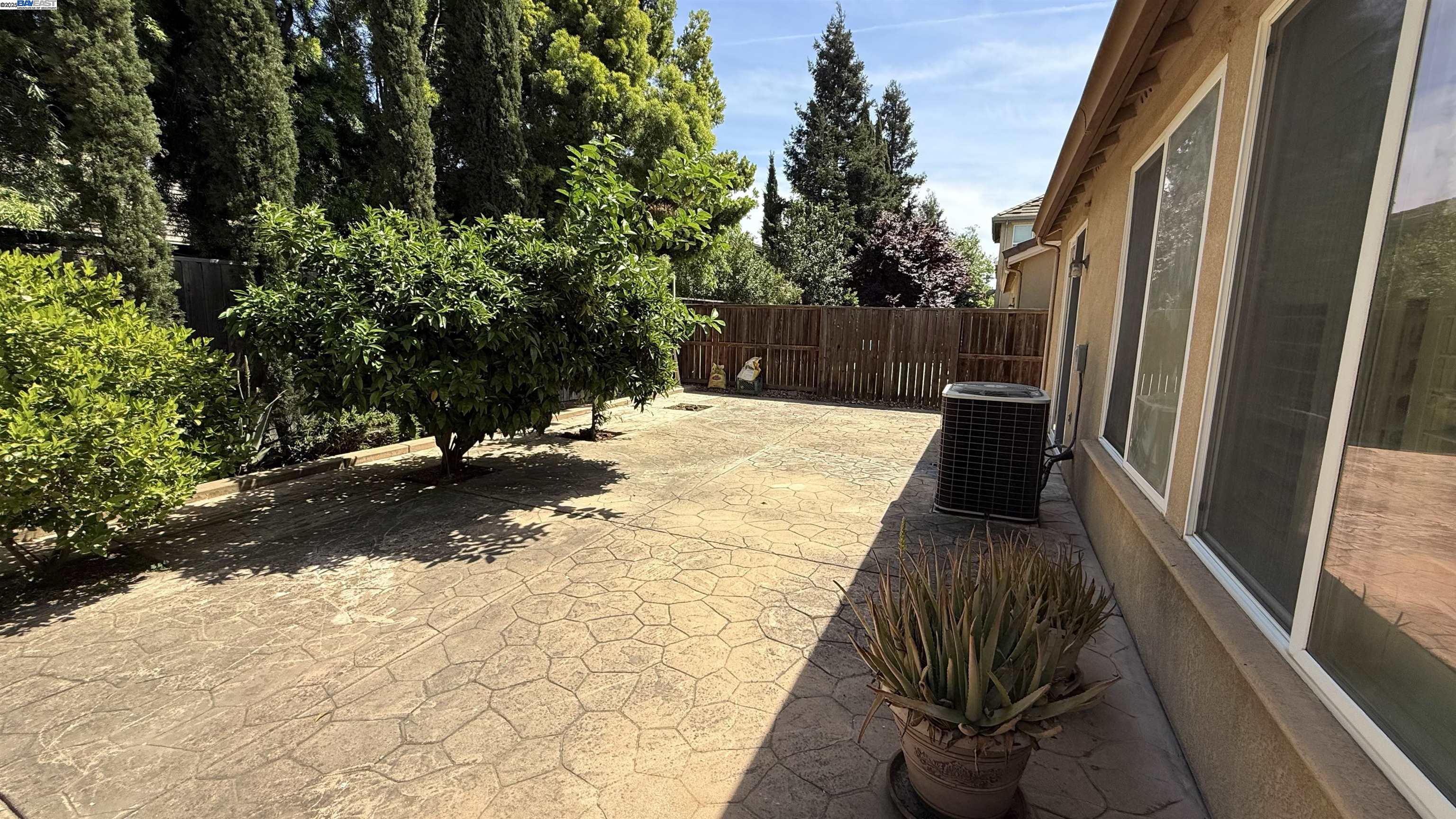Detail Gallery Image 24 of 25 For 2454 Legacy Way, Lodi,  CA 95242 - 3 Beds | 2 Baths