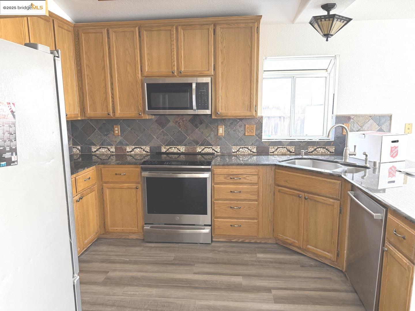 Detail Gallery Image 4 of 28 For 1438 Jubal Ct, Oakdale,  CA 95361 - 4 Beds | 2 Baths