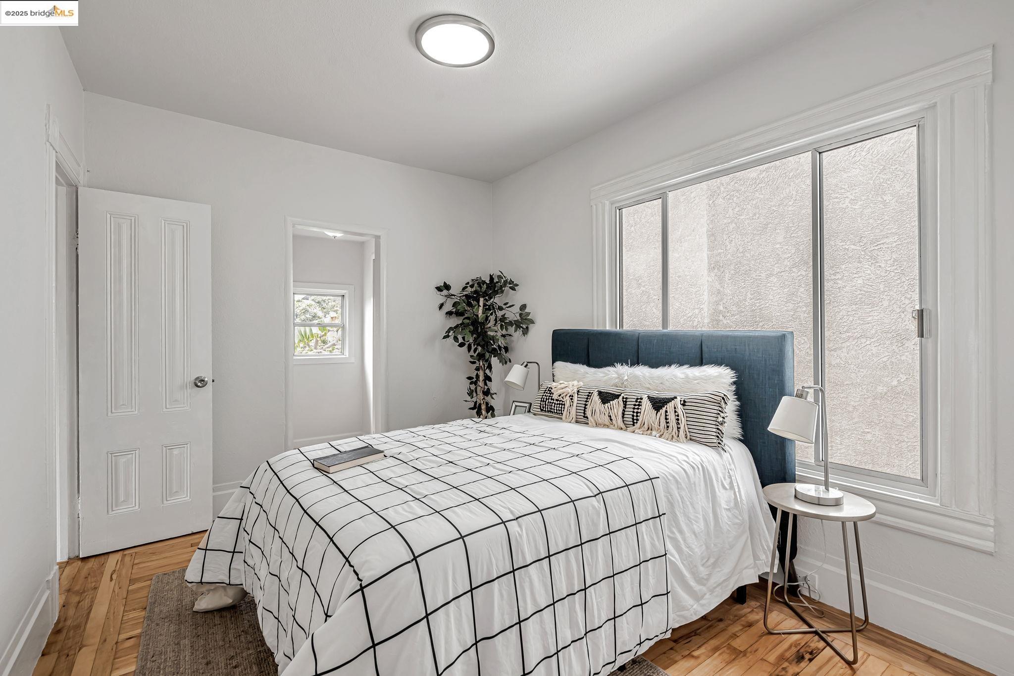 Detail Gallery Image 18 of 47 For 725 E 21st St, Oakland,  CA 94606 - 5 Beds | 2 Baths