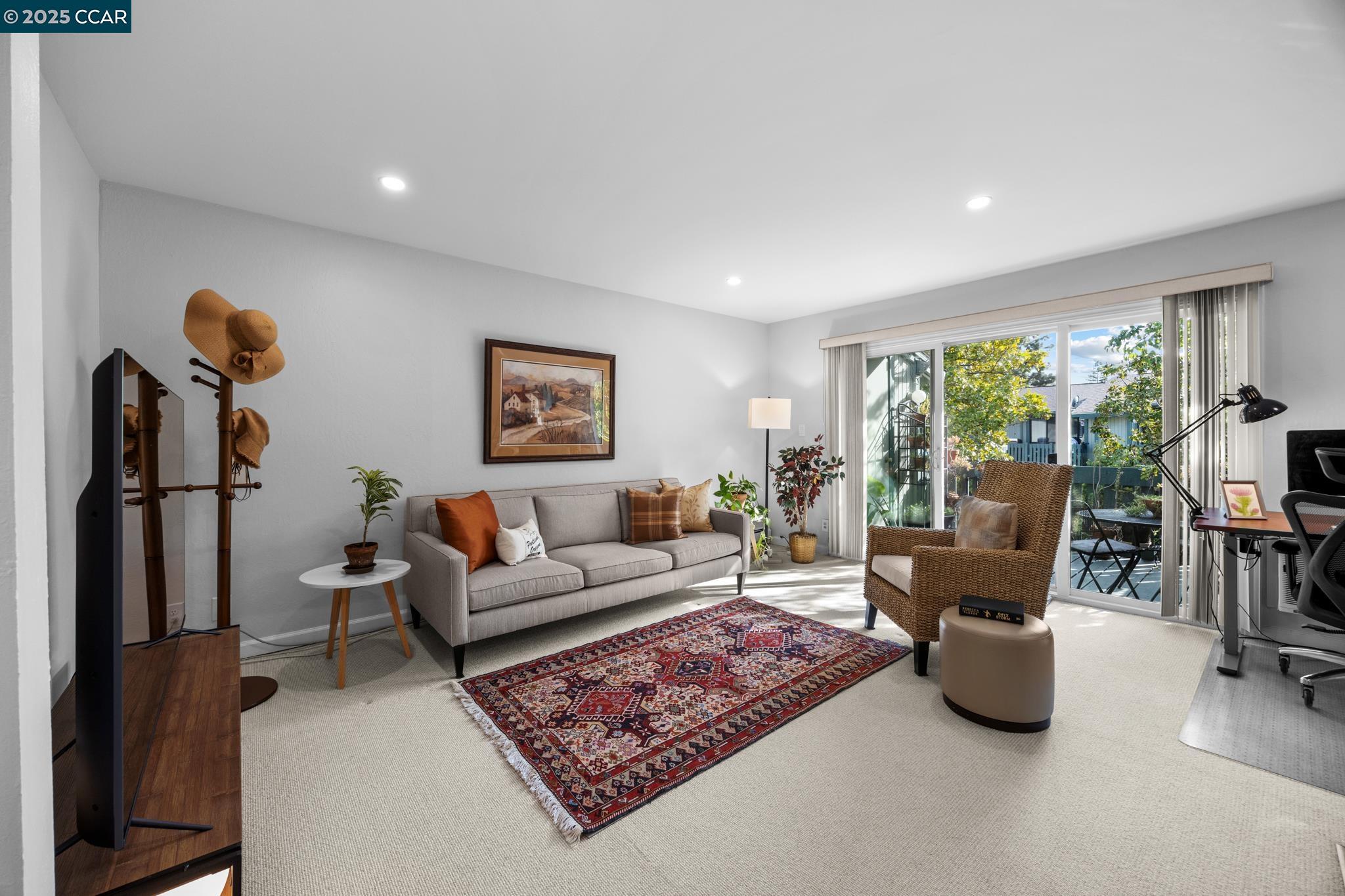 Detail Gallery Image 12 of 54 For 1036 Oak Grove Rd #24,  Concord,  CA 94518 - 1 Beds | 1 Baths