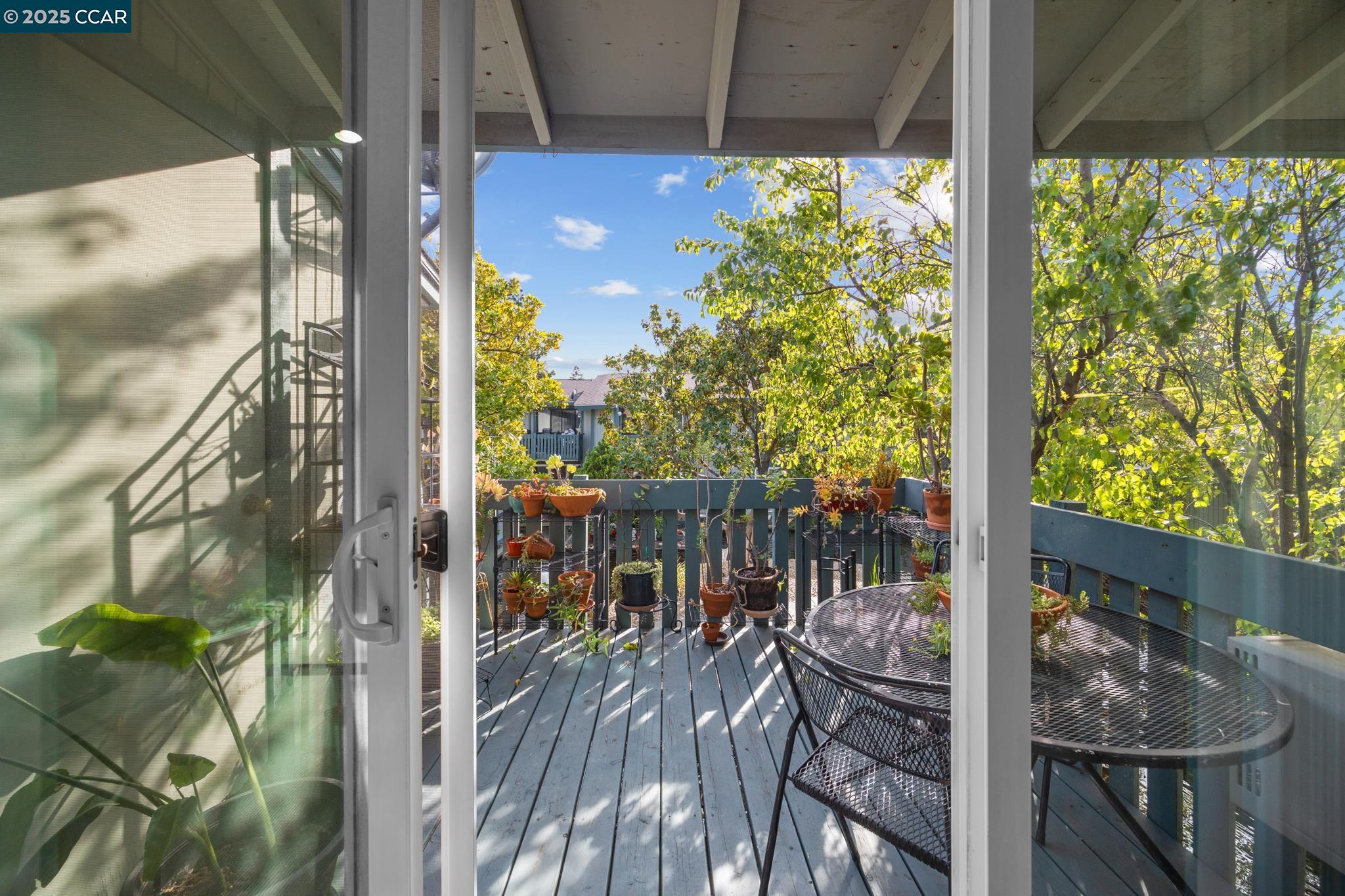 Detail Gallery Image 14 of 54 For 1036 Oak Grove Rd #24,  Concord,  CA 94518 - 1 Beds | 1 Baths