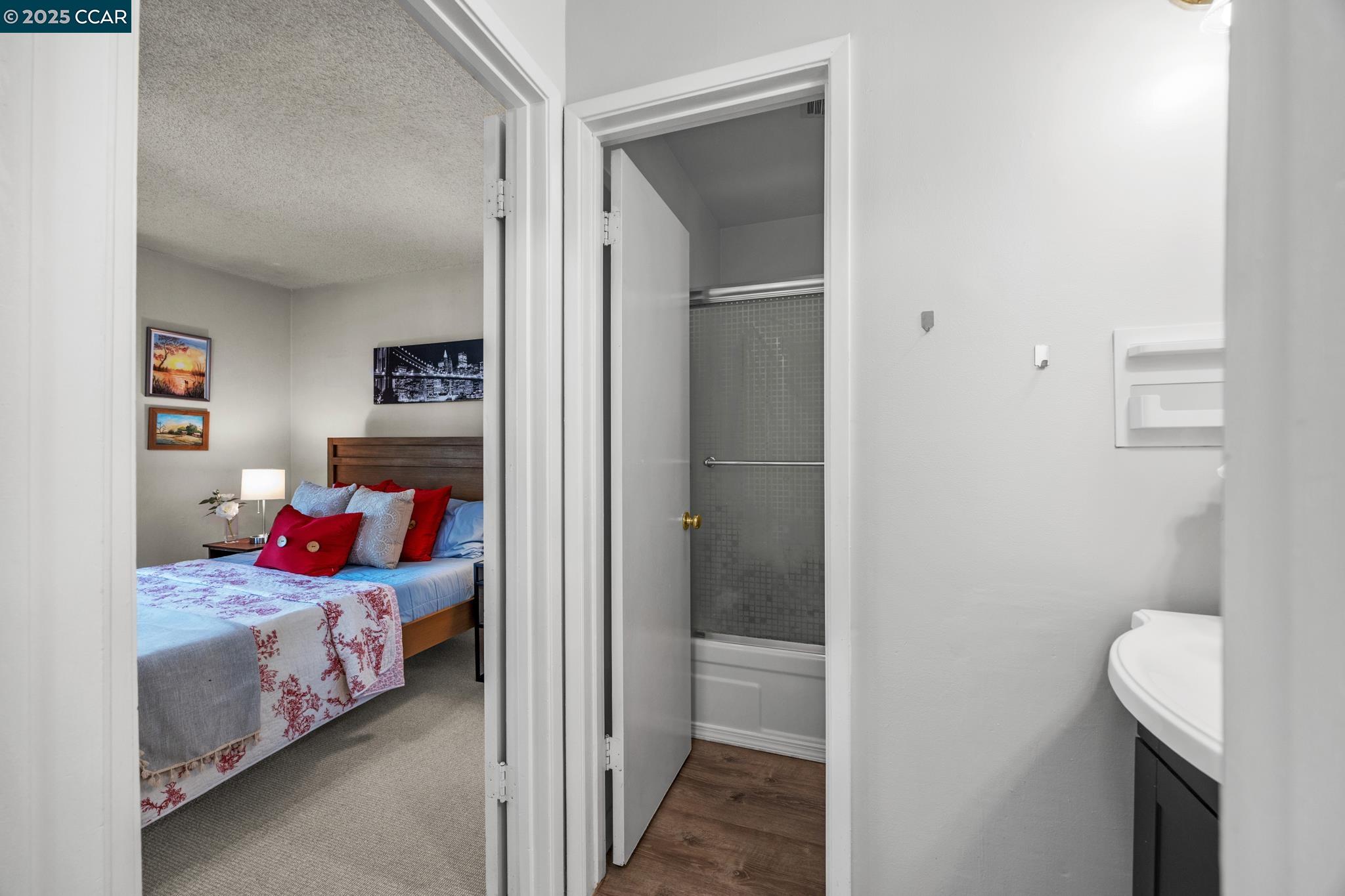 Detail Gallery Image 20 of 54 For 1036 Oak Grove Rd #24,  Concord,  CA 94518 - 1 Beds | 1 Baths