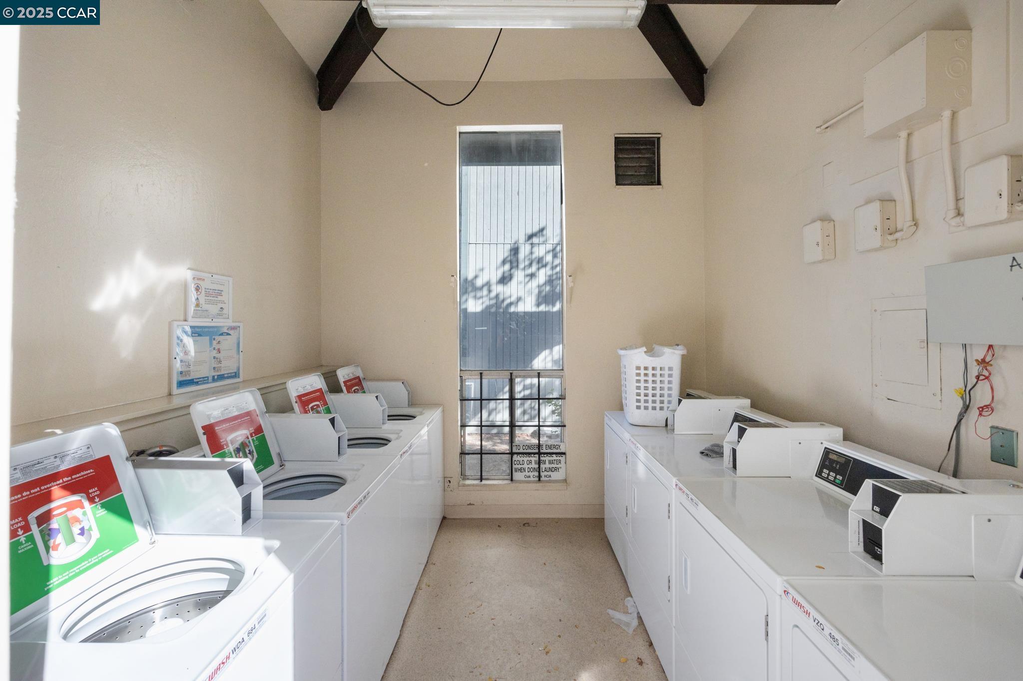 Detail Gallery Image 31 of 54 For 1036 Oak Grove Rd #24,  Concord,  CA 94518 - 1 Beds | 1 Baths
