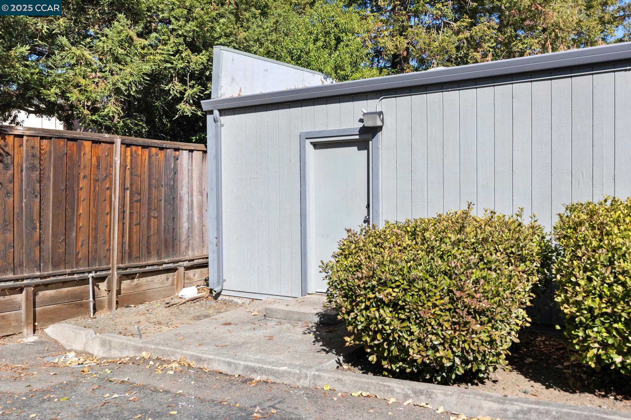 Detail Gallery Image 42 of 54 For 1036 Oak Grove Rd #24,  Concord,  CA 94518 - 1 Beds | 1 Baths