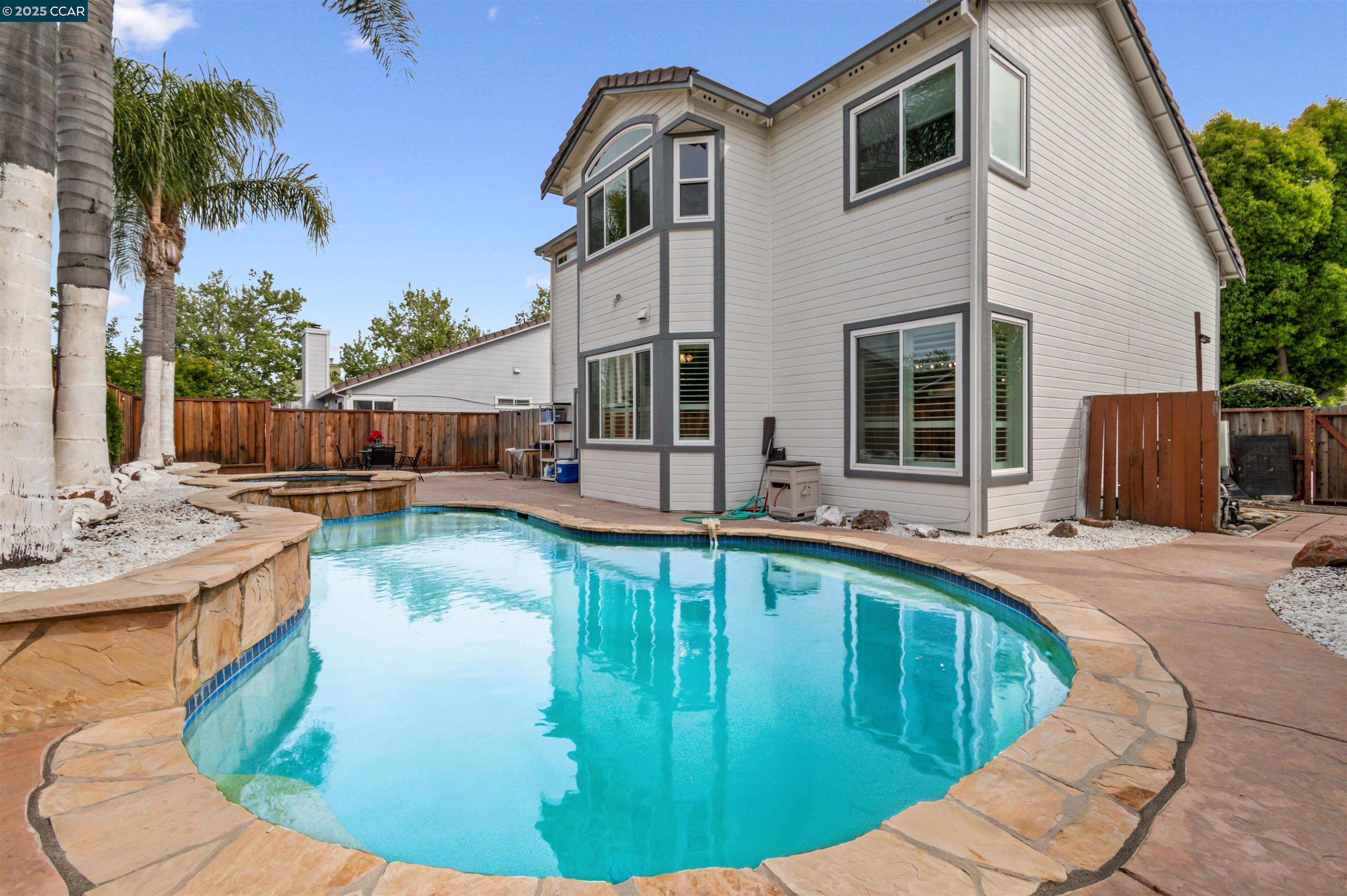 Detail Gallery Image 1 of 1 For 5131 Catanzaro Way, Antioch,  CA 94531 - 4 Beds | 3 Baths