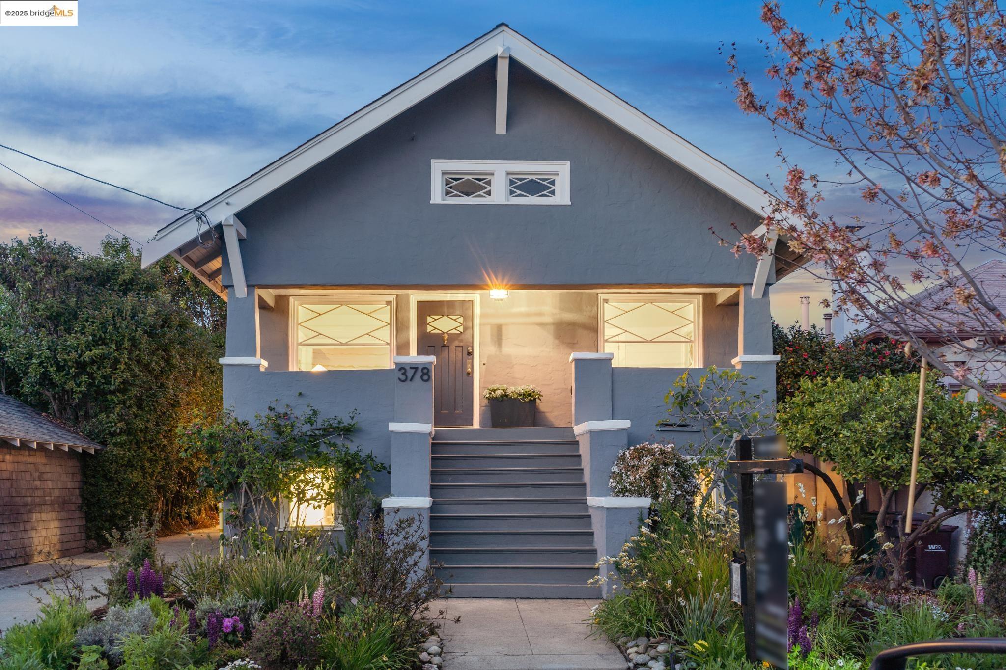 Detail Gallery Image 1 of 1 For 378 Hudson Street, Oakland,  CA 94618-1102 - 3 Beds | 1 Baths