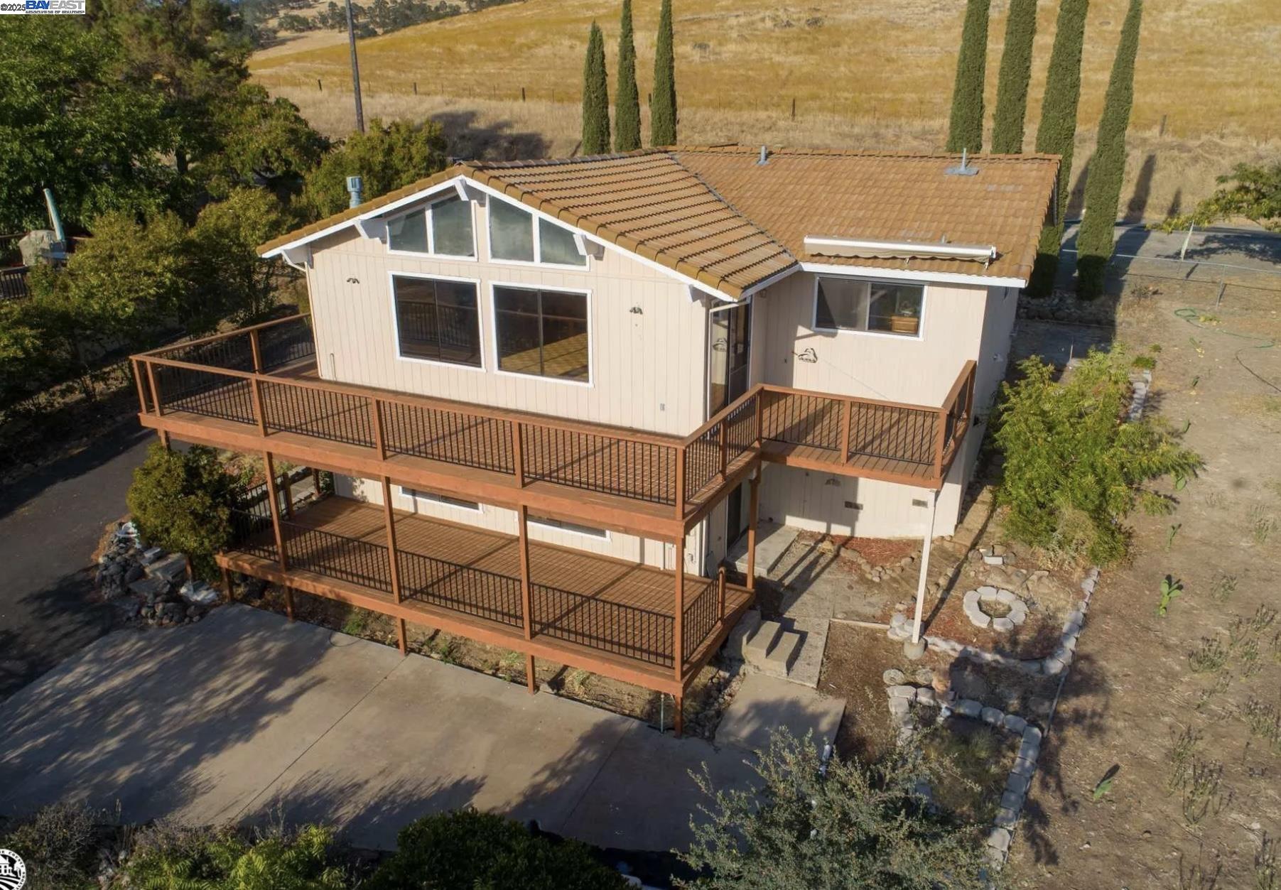 Detail Gallery Image 2 of 39 For 591 Poker Flat, Copperopolis,  CA 95228-9620 - 3 Beds | 2/1 Baths