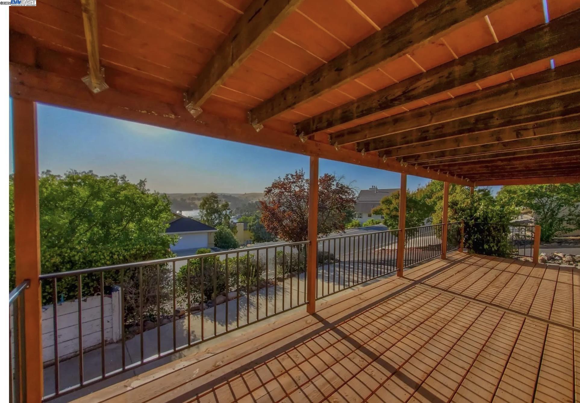 Detail Gallery Image 11 of 39 For 591 Poker Flat, Copperopolis,  CA 95228-9620 - 3 Beds | 2/1 Baths