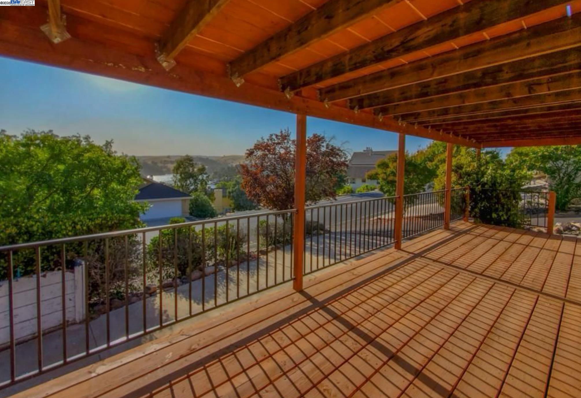 Detail Gallery Image 14 of 39 For 591 Poker Flat, Copperopolis,  CA 95228-9620 - 3 Beds | 2/1 Baths