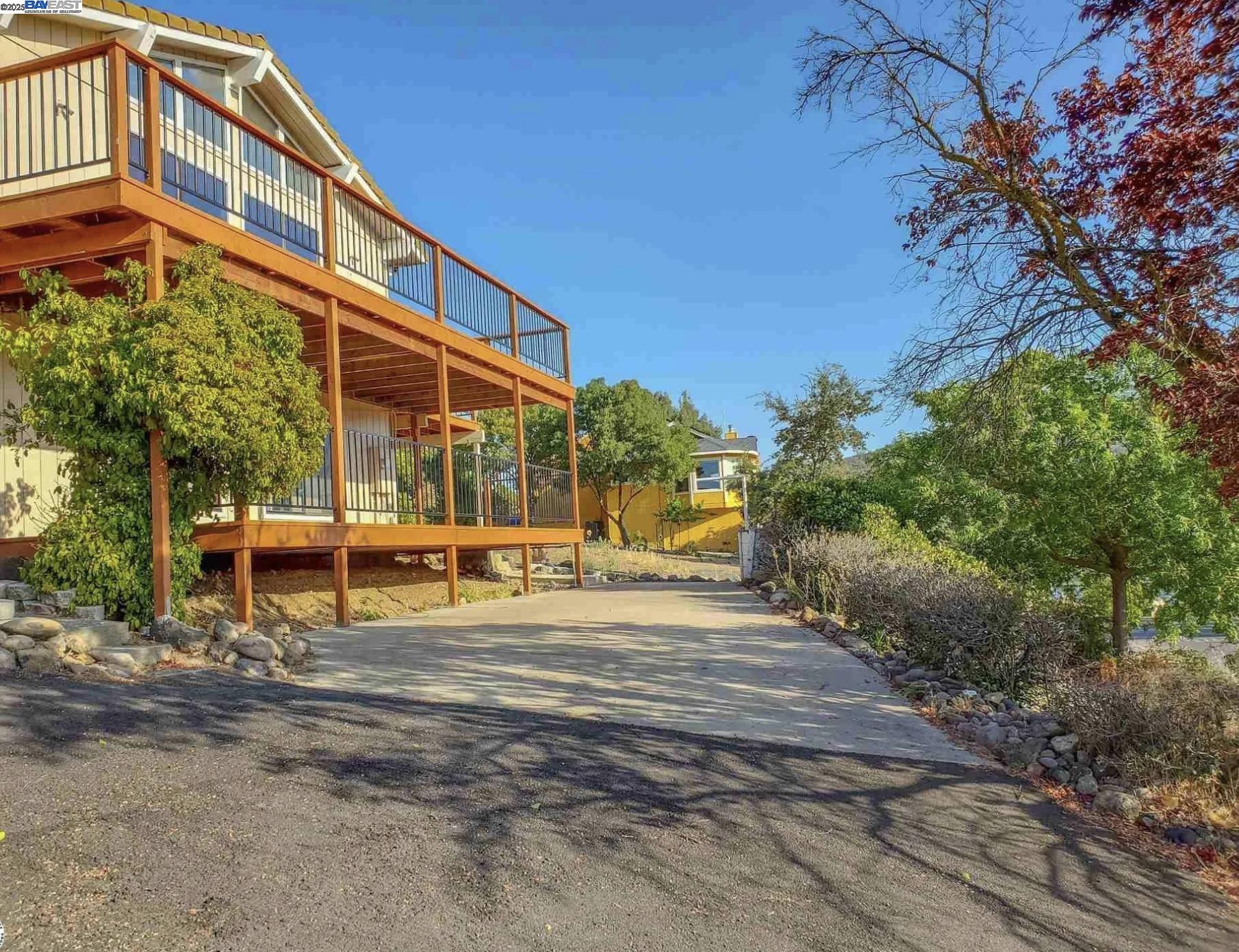 Detail Gallery Image 8 of 39 For 591 Poker Flat, Copperopolis,  CA 95228-9620 - 3 Beds | 2/1 Baths