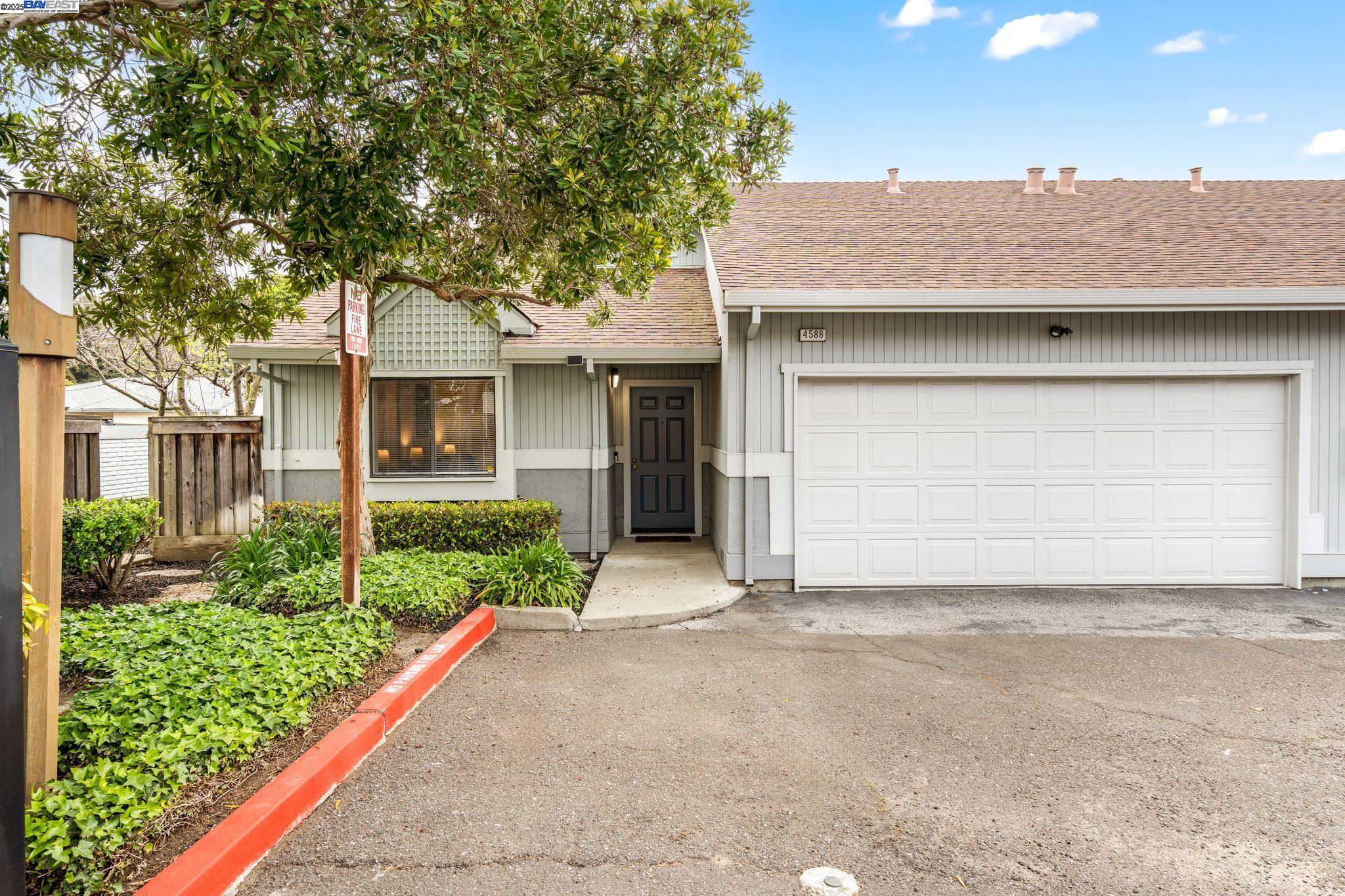 Detail Gallery Image 1 of 1 For 4588 Rothbury Cmn, Fremont,  CA 94536 - 2 Beds | 2 Baths
