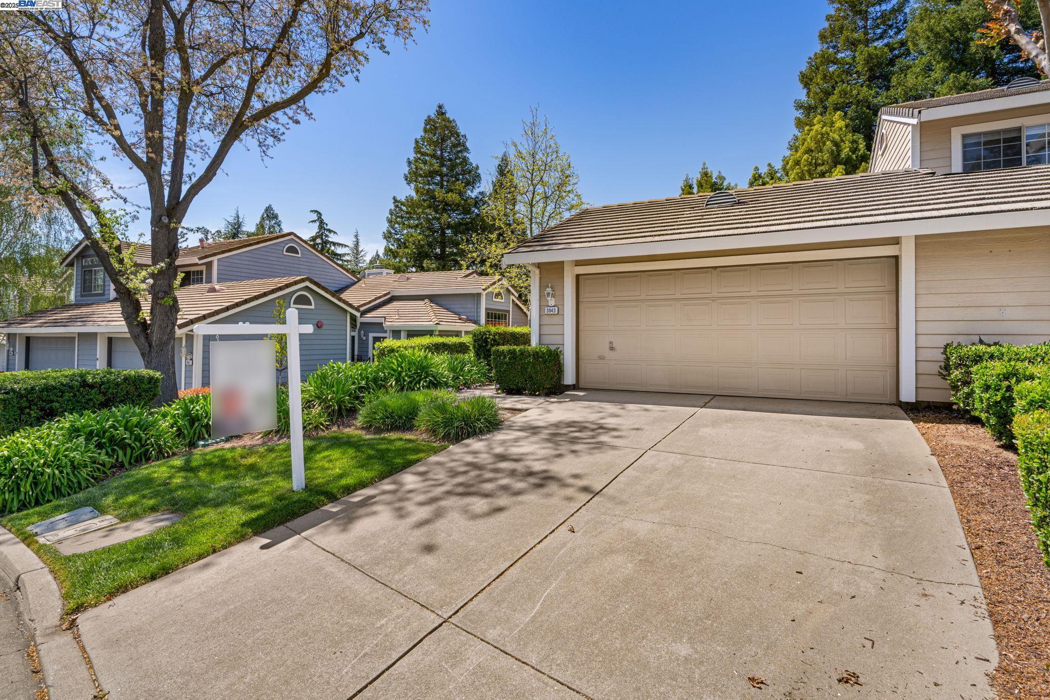 MLS: 41092621 Condo For Sale