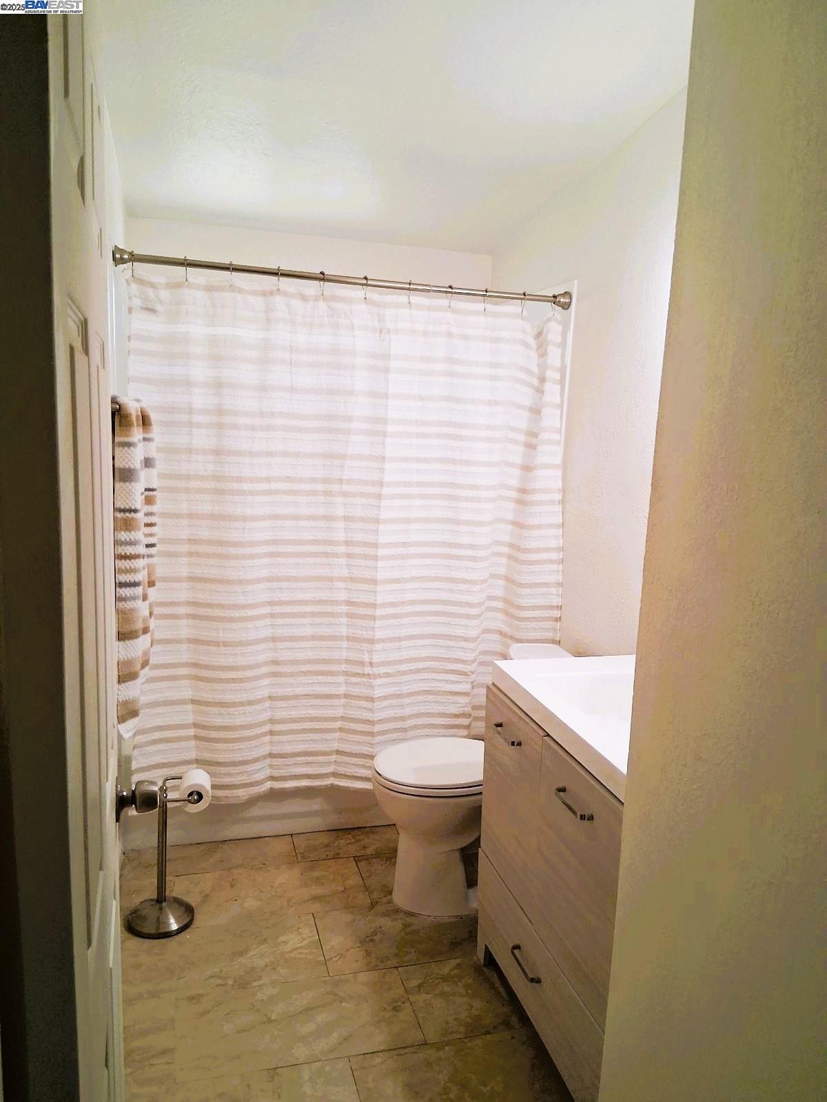 Detail Gallery Image 13 of 20 For 2217 Porter Way, Stockton,  CA 95207 - 3 Beds | 1 Baths