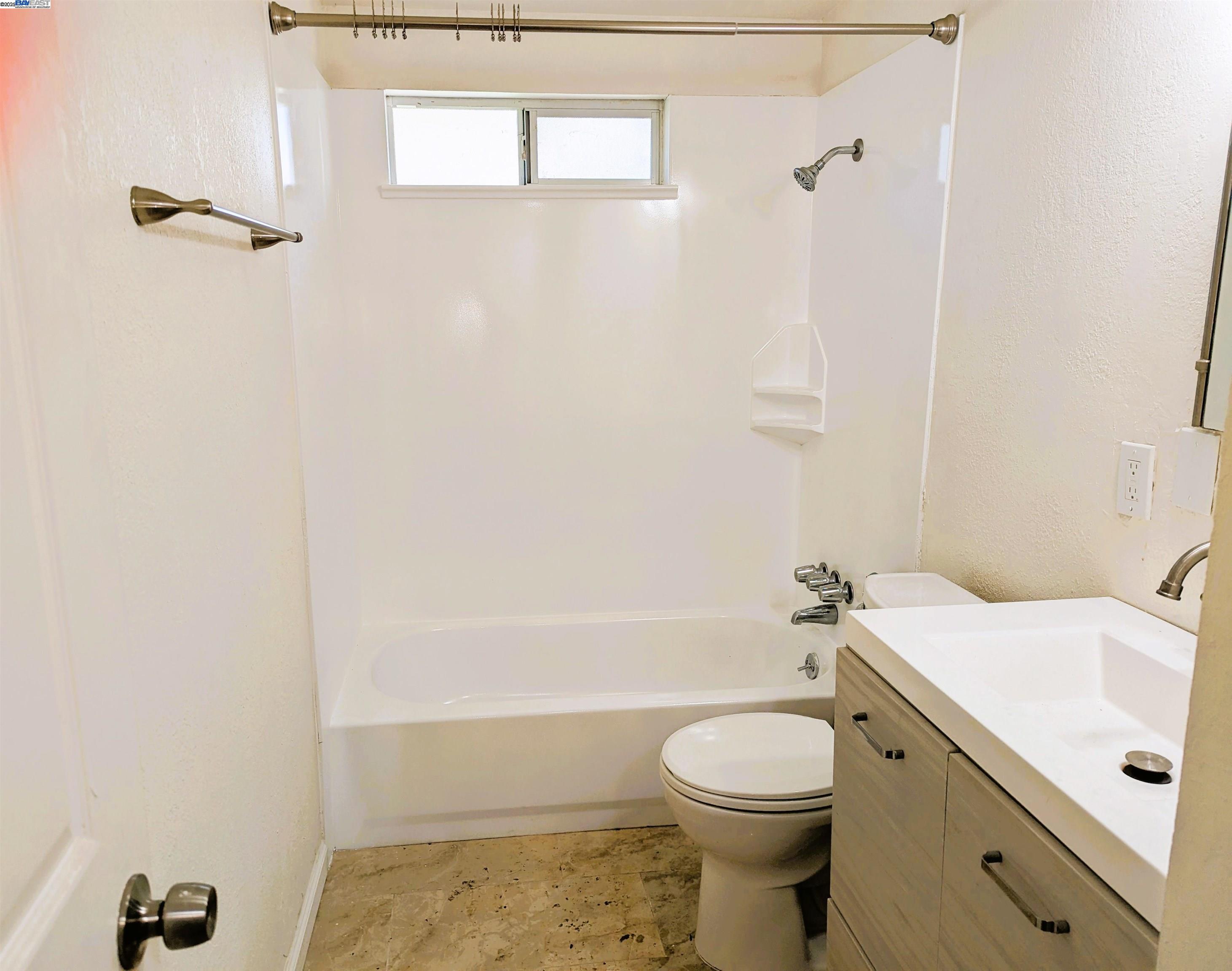 Detail Gallery Image 14 of 20 For 2217 Porter Way, Stockton,  CA 95207 - 3 Beds | 1 Baths