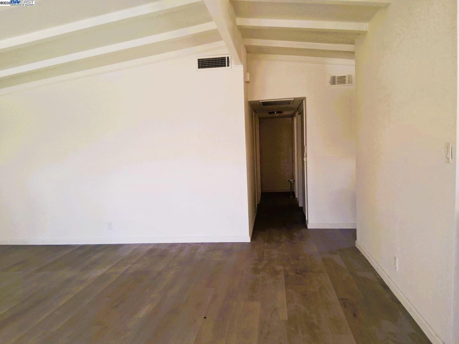 Detail Gallery Image 7 of 20 For 2217 Porter Way, Stockton,  CA 95207 - 3 Beds | 1 Baths