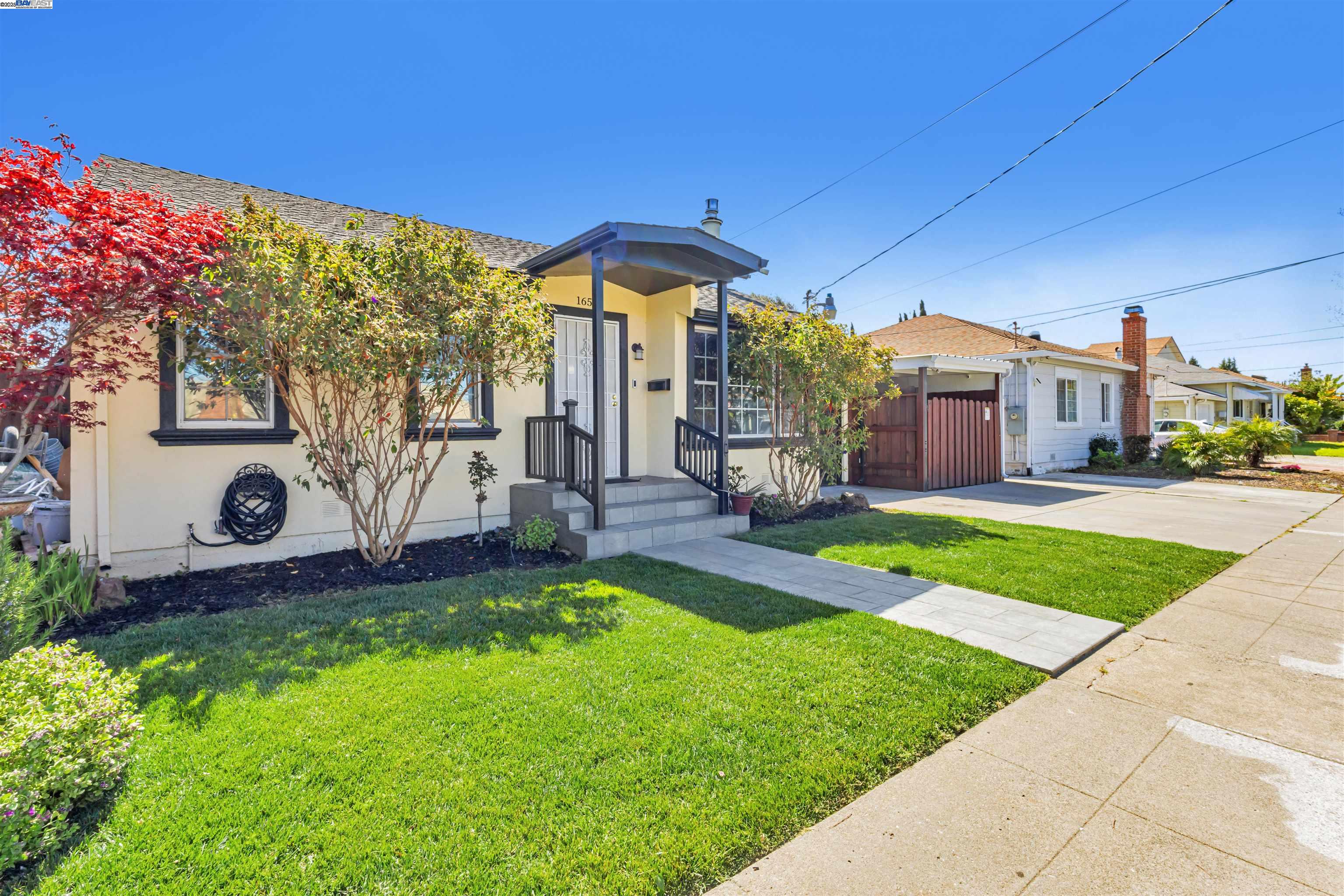 Detail Gallery Image 1 of 49 For 1652 141st Ave, San Leandro,  CA 94578 - 3 Beds | 2 Baths