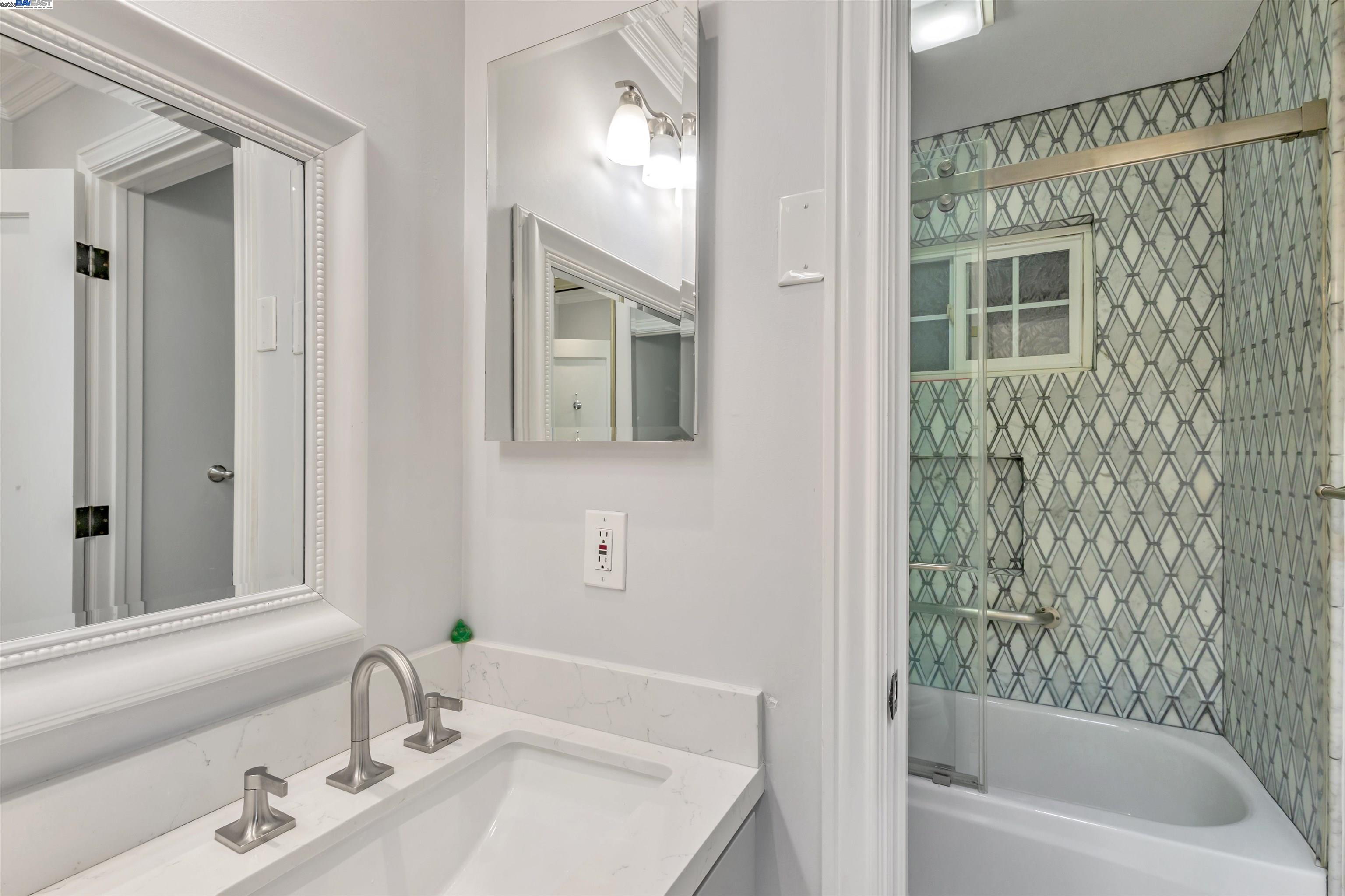 Detail Gallery Image 25 of 49 For 1652 141st Ave, San Leandro,  CA 94578 - 3 Beds | 2 Baths