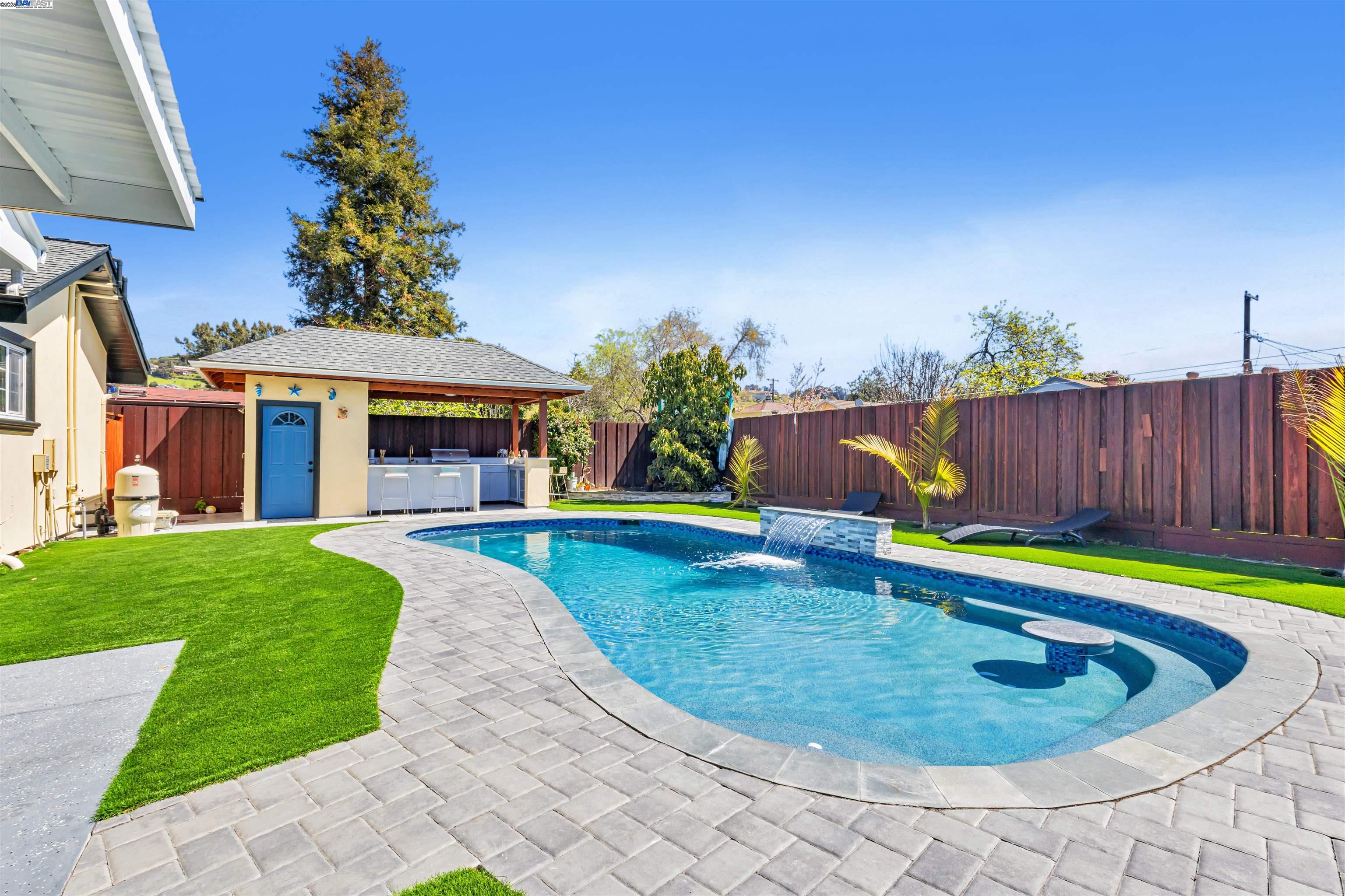 Detail Gallery Image 37 of 49 For 1652 141st Ave, San Leandro,  CA 94578 - 3 Beds | 2 Baths
