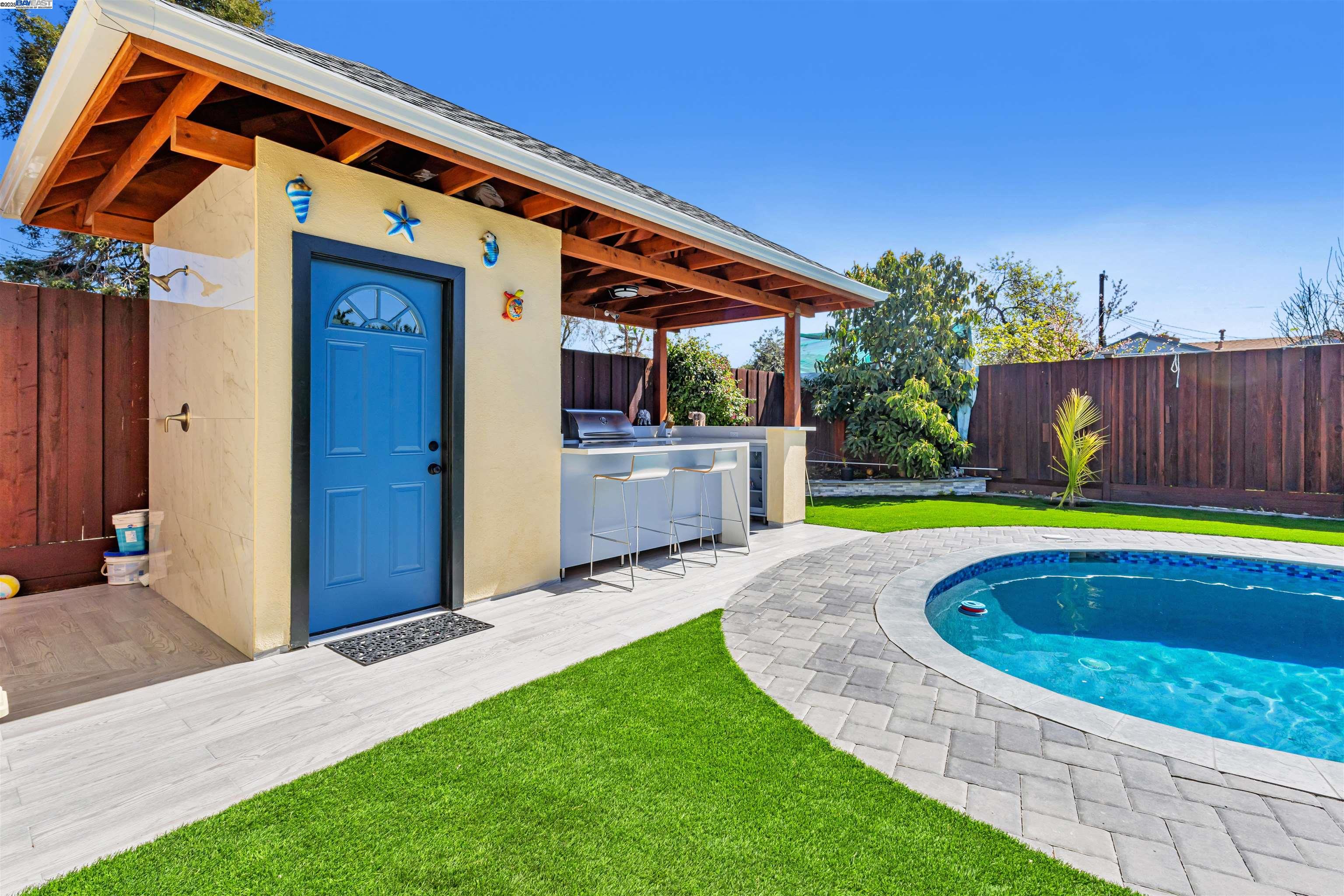 Detail Gallery Image 45 of 49 For 1652 141st Ave, San Leandro,  CA 94578 - 3 Beds | 2 Baths