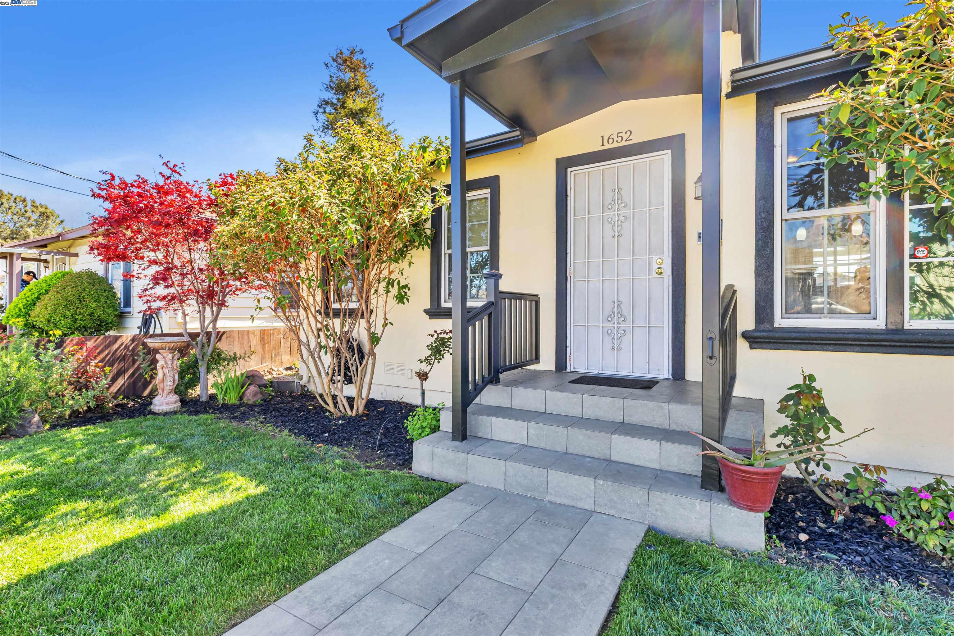 Detail Gallery Image 6 of 49 For 1652 141st Ave, San Leandro,  CA 94578 - 3 Beds | 2 Baths
