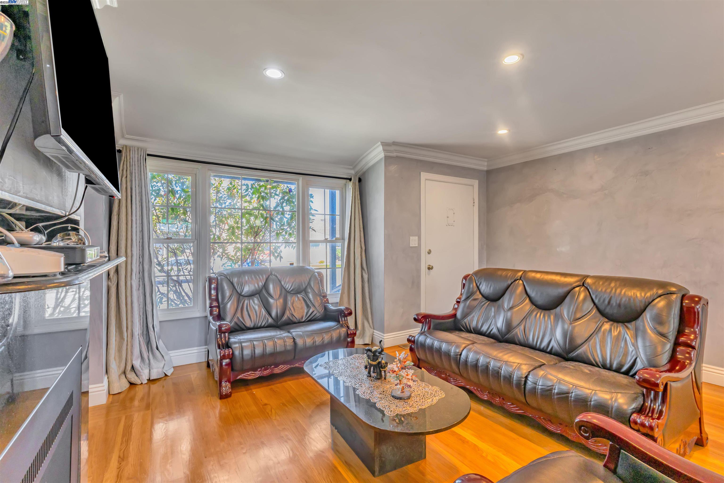 Detail Gallery Image 9 of 49 For 1652 141st Ave, San Leandro,  CA 94578 - 3 Beds | 2 Baths