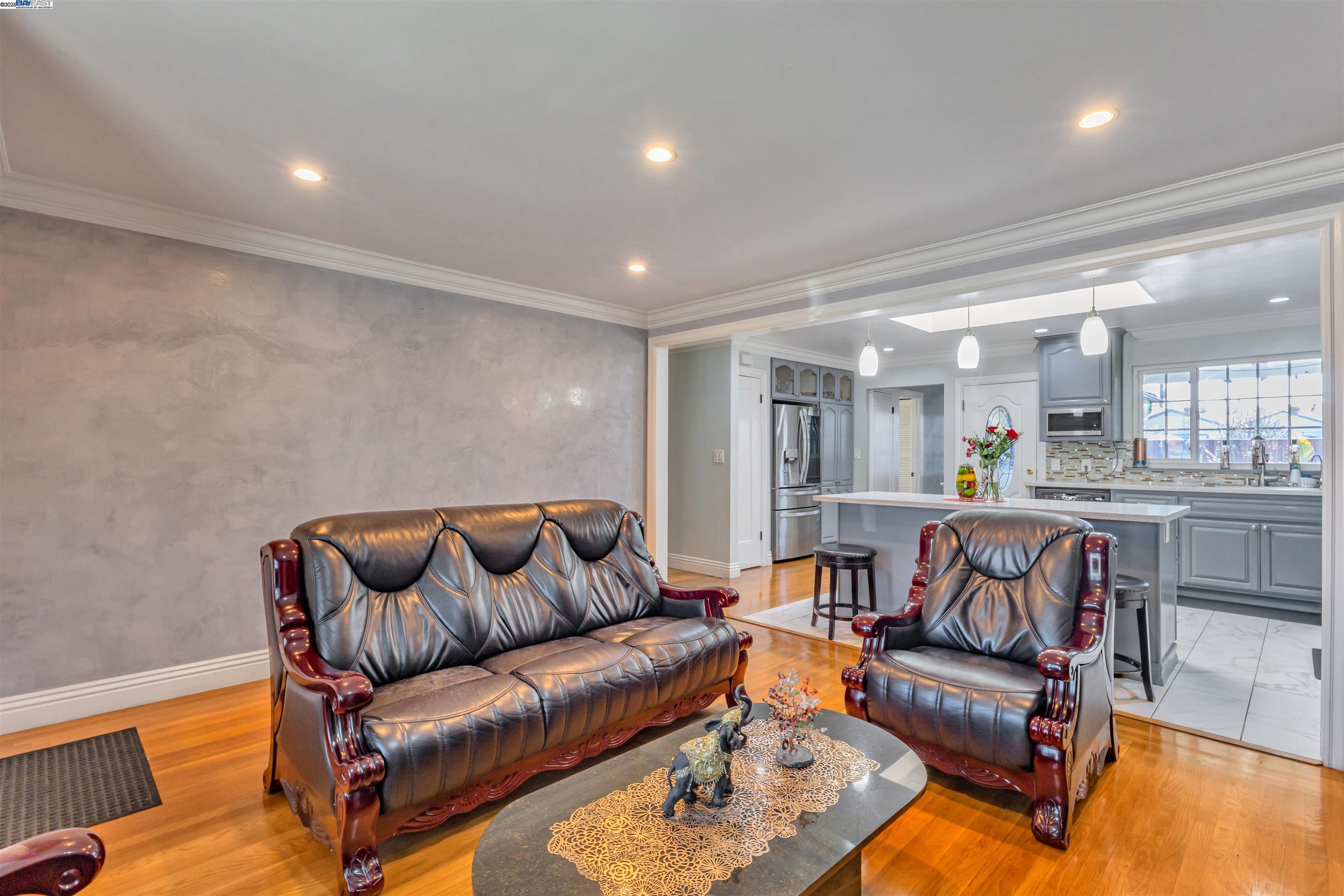 Detail Gallery Image 10 of 49 For 1652 141st Ave, San Leandro,  CA 94578 - 3 Beds | 2 Baths