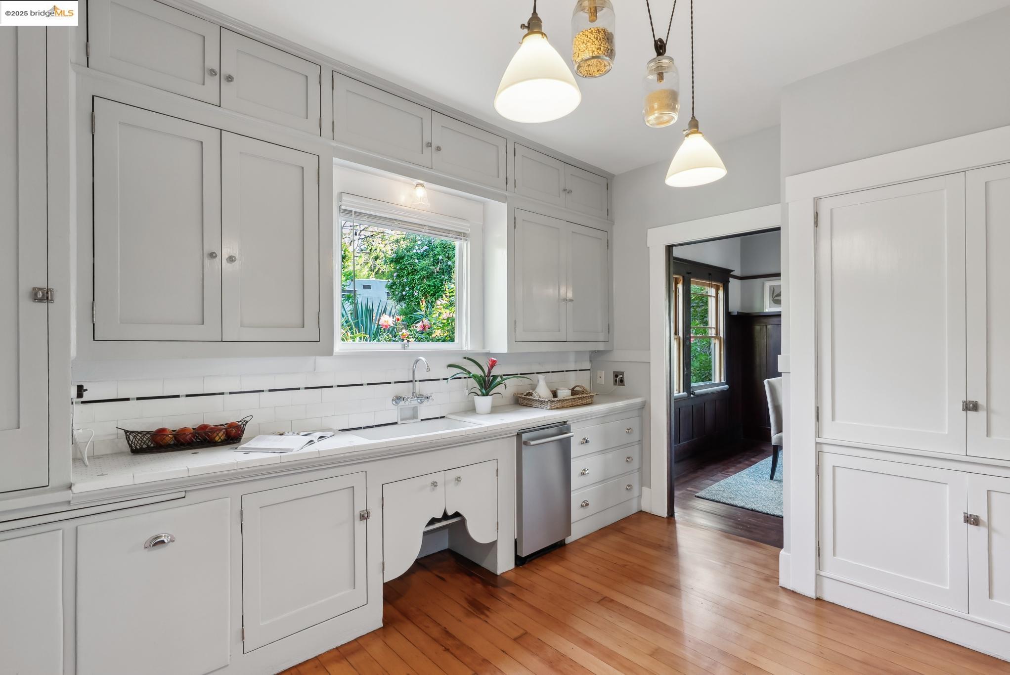 Detail Gallery Image 21 of 60 For 525 Jackson St, Crockett,  CA 94525 - 4 Beds | 1/1 Baths
