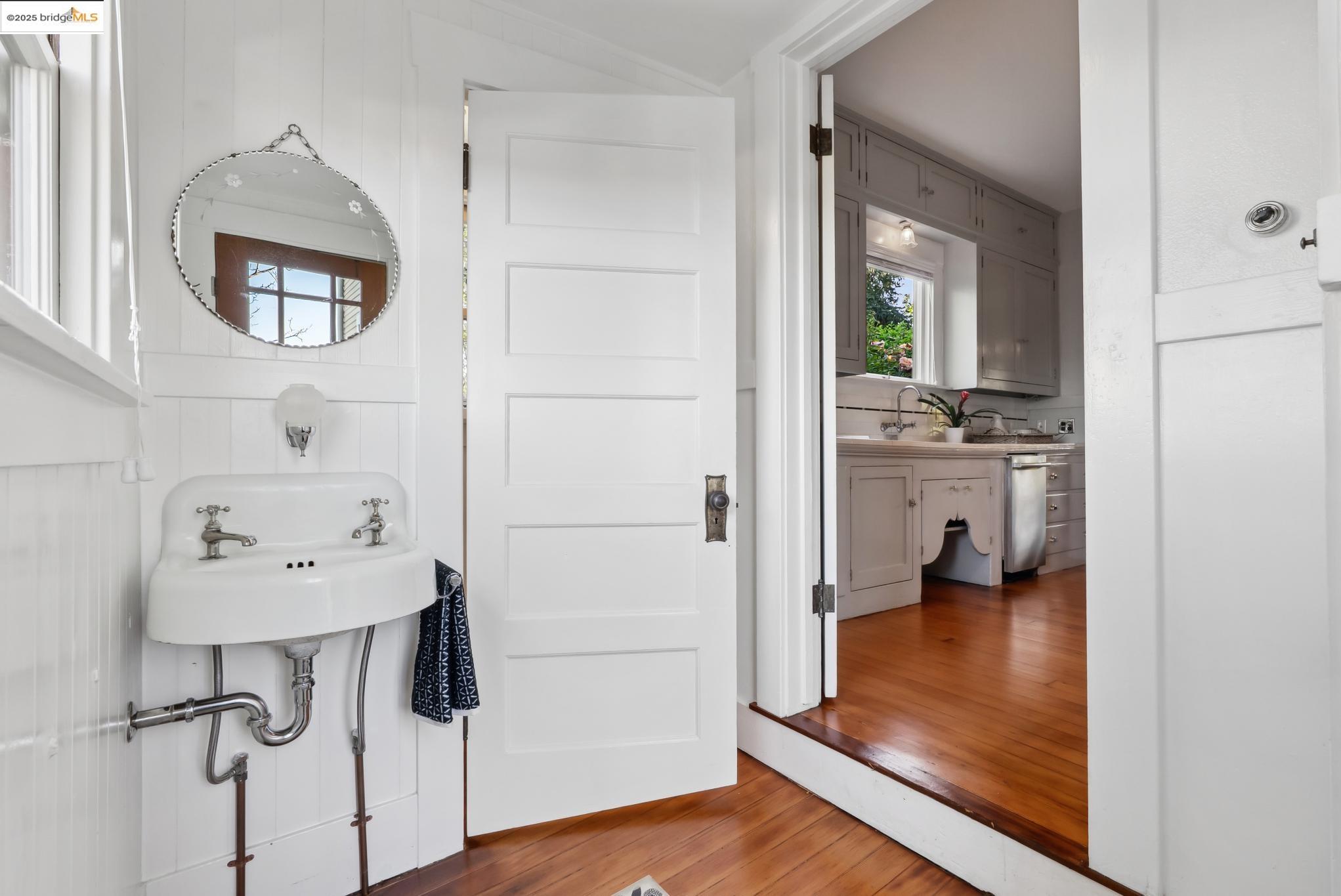 Detail Gallery Image 22 of 60 For 525 Jackson St, Crockett,  CA 94525 - 4 Beds | 1/1 Baths