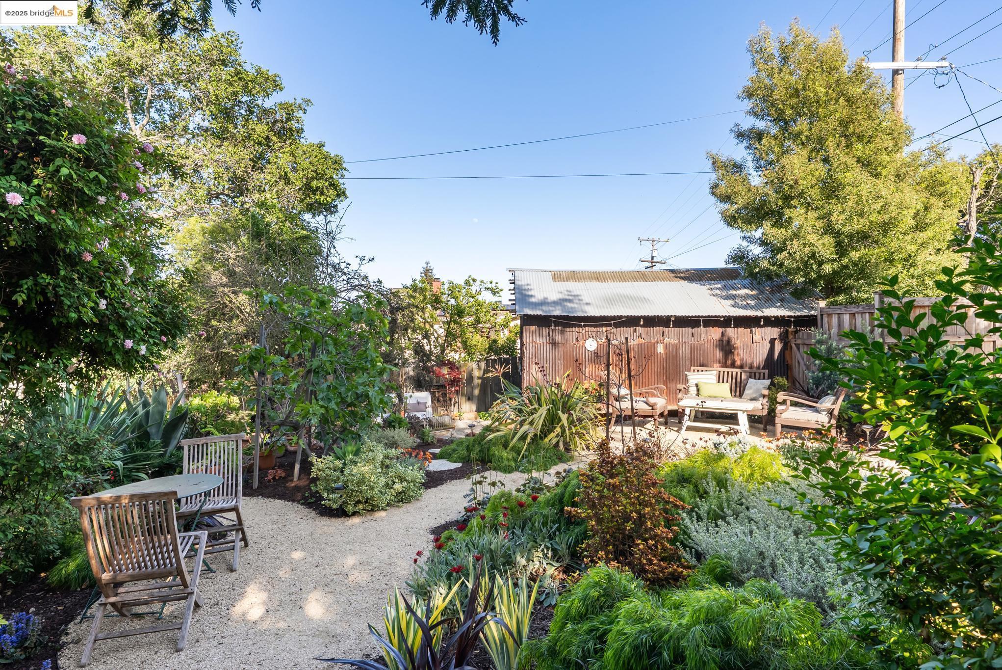 Detail Gallery Image 44 of 60 For 525 Jackson St, Crockett,  CA 94525 - 4 Beds | 1/1 Baths