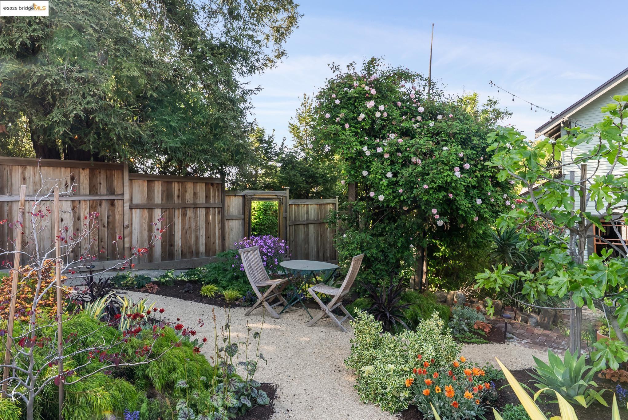 Detail Gallery Image 45 of 60 For 525 Jackson St, Crockett,  CA 94525 - 4 Beds | 1/1 Baths