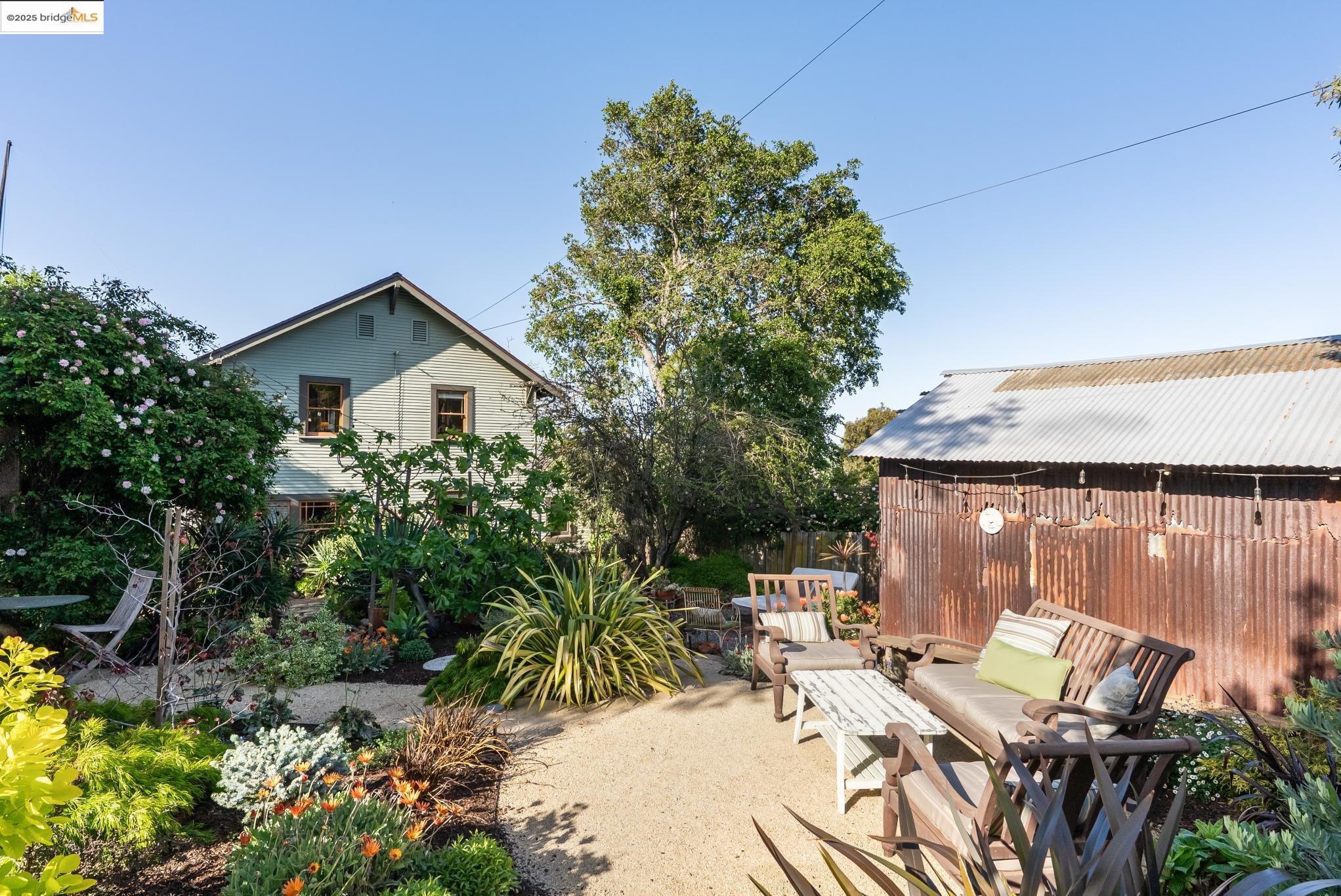 Detail Gallery Image 49 of 60 For 525 Jackson St, Crockett,  CA 94525 - 4 Beds | 1/1 Baths